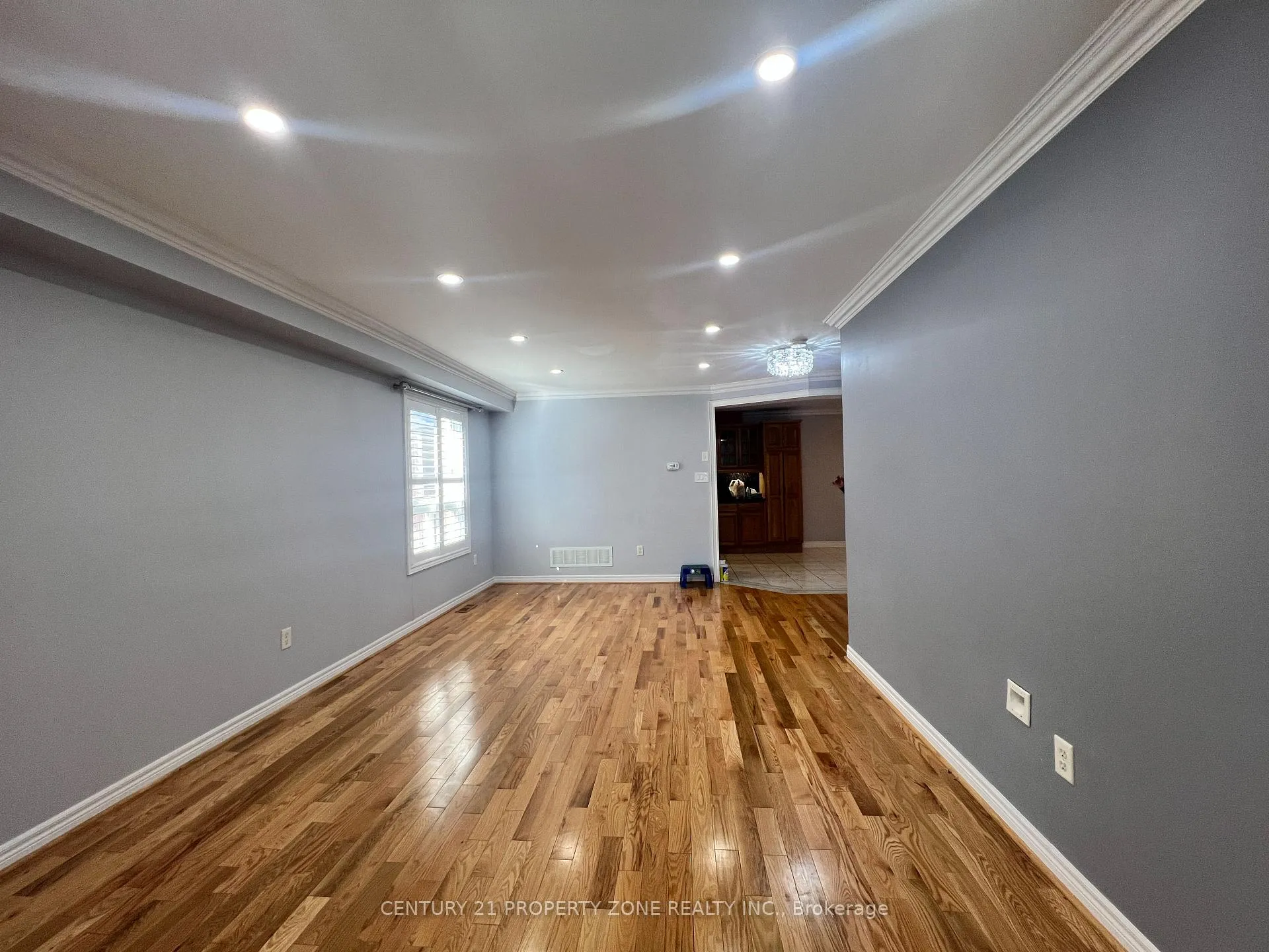 Photo 4 of 30 Gold Park Place, Brampton, Fletcher's Meadow — HOMEH
