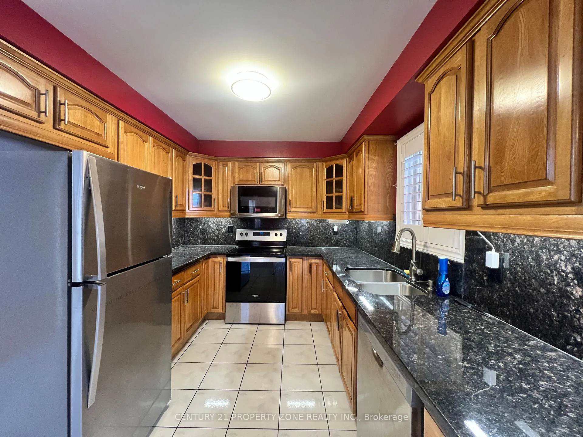 Photo 10 of 30 Gold Park Place, Brampton, Fletcher's Meadow — HOMEH