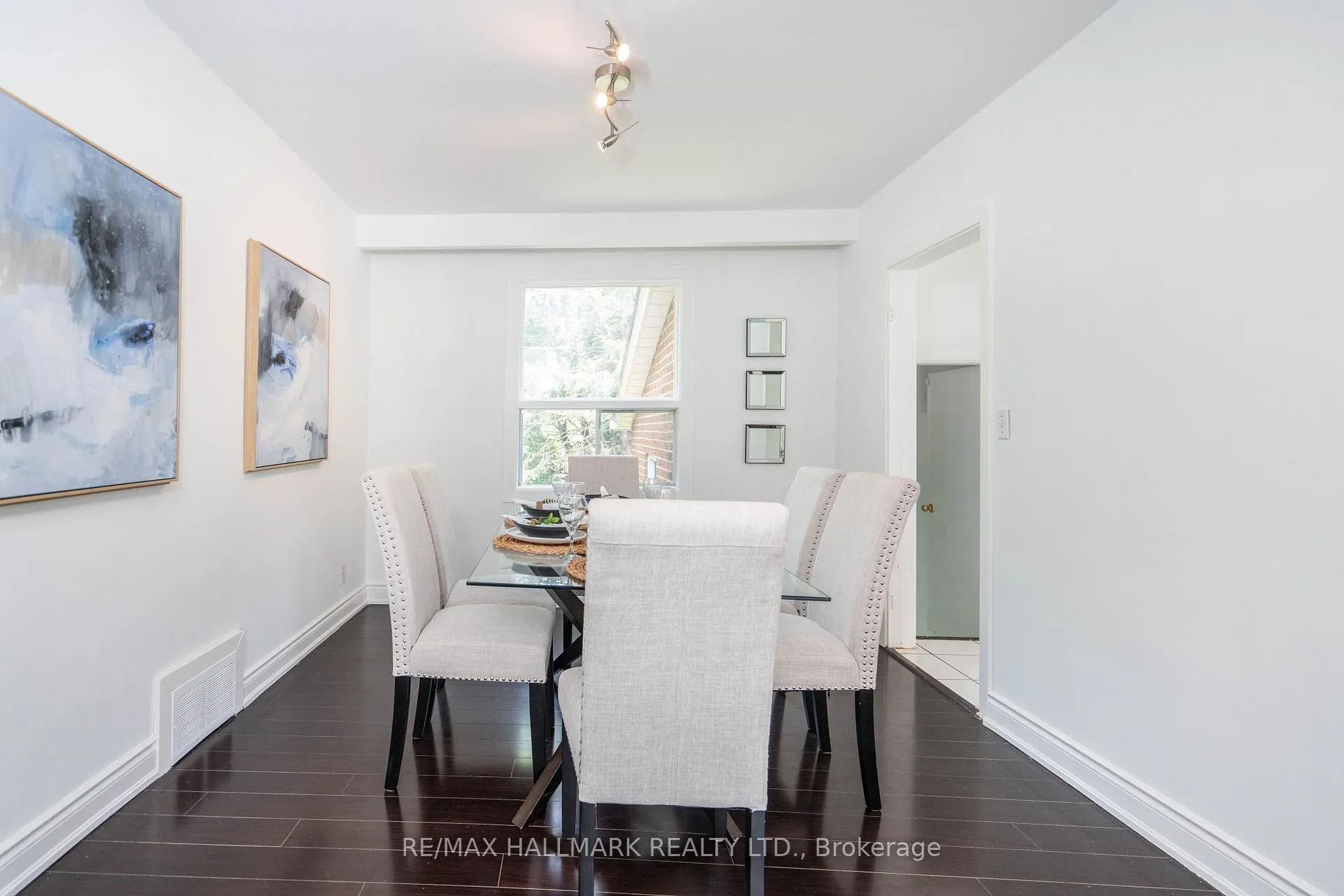 Photo 8 of 104 Highland Park Boulevard, Markham, Grandview — HOMEH