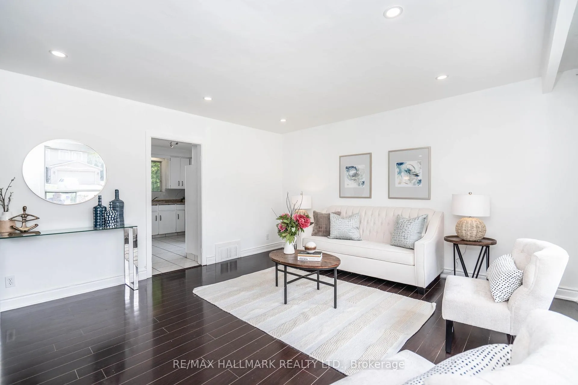 Photo 10 of 104 Highland Park Boulevard, Markham, Grandview — HOMEH