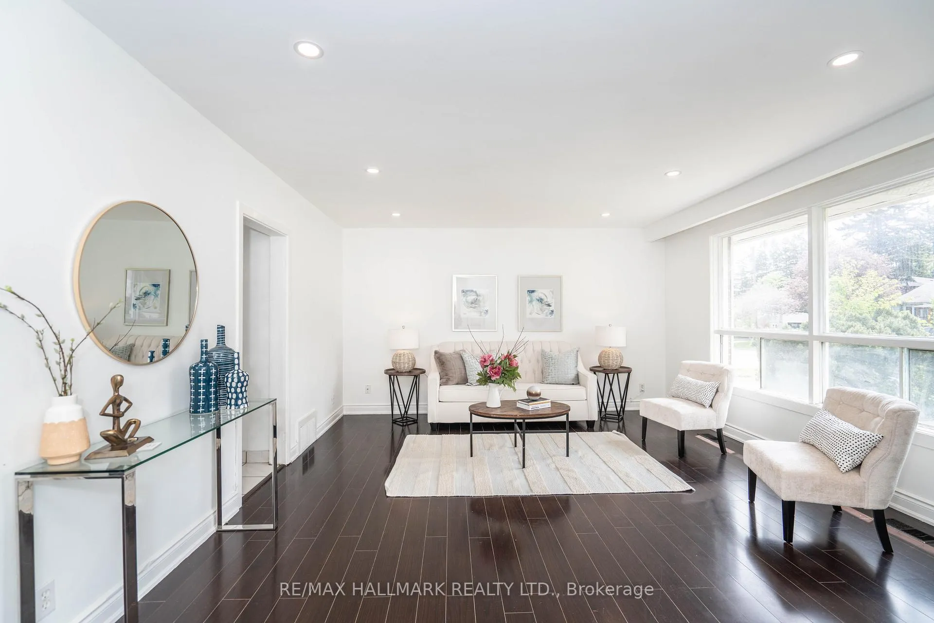 Photo 13 of 104 Highland Park Boulevard, Markham, Grandview — HOMEH