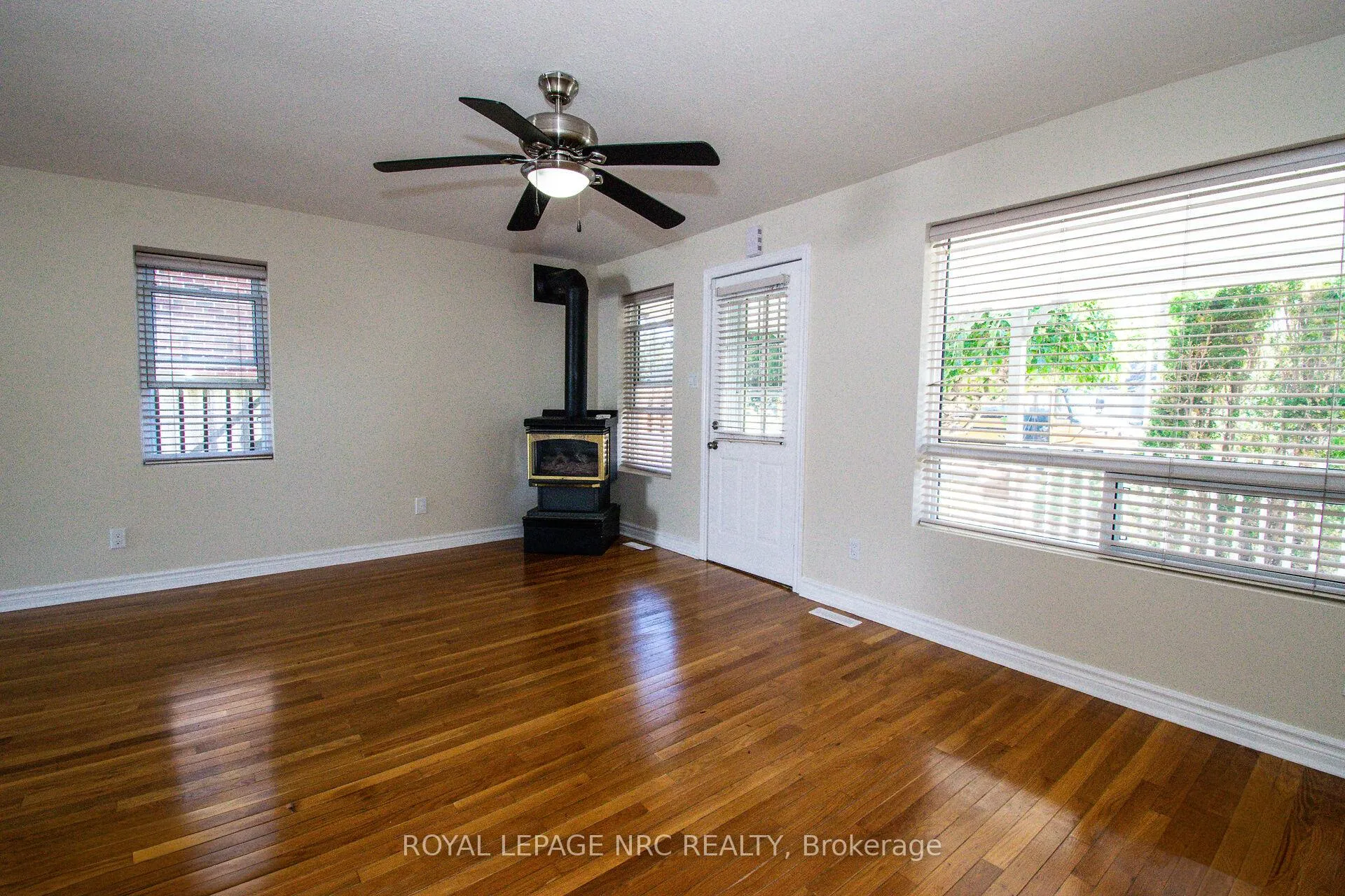 Photo 7 of 6561 Bellevue Street, Niagara Falls, Morrison — HOMEH