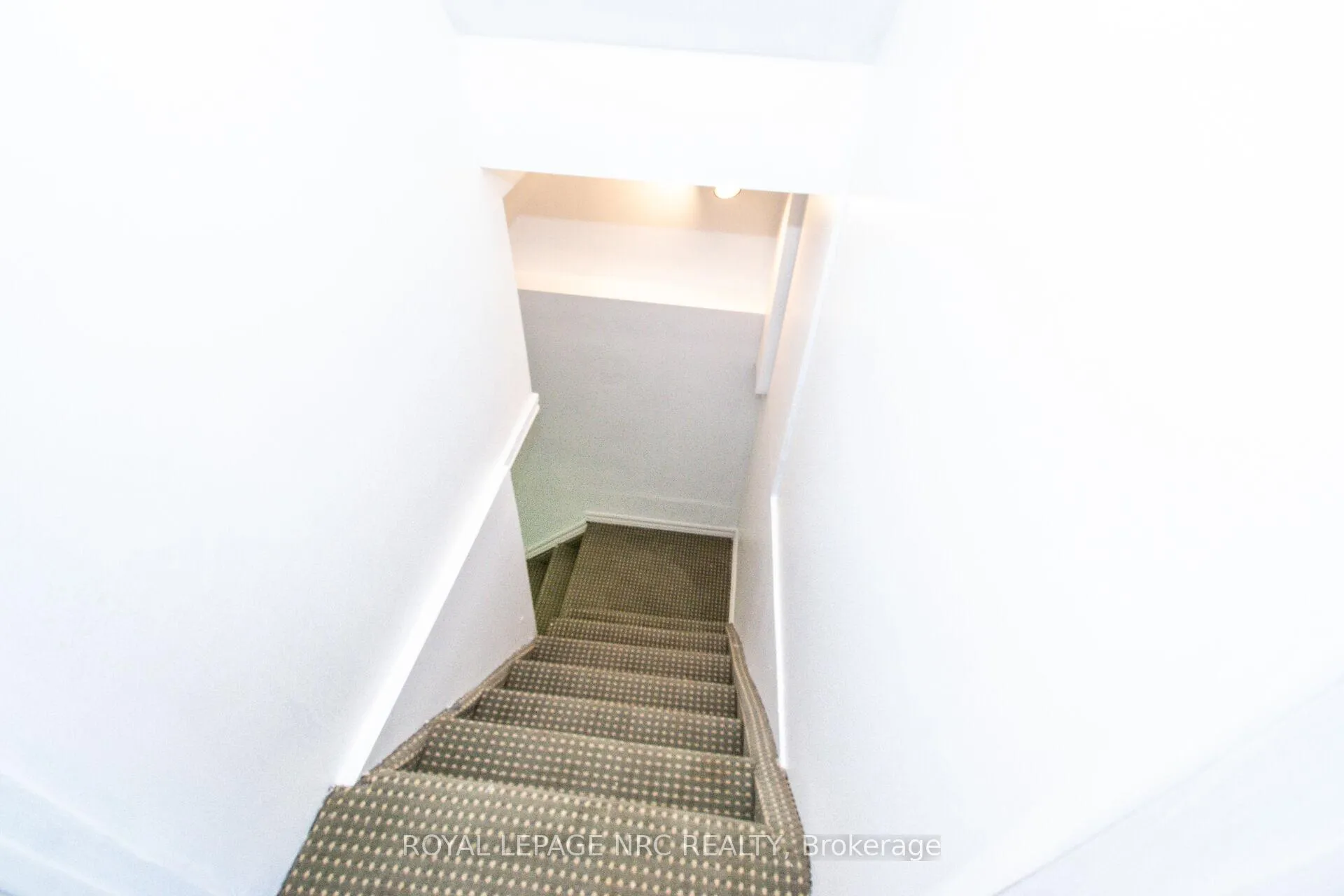 Photo 24 of 6561 Bellevue Street, Niagara Falls, Morrison — HOMEH