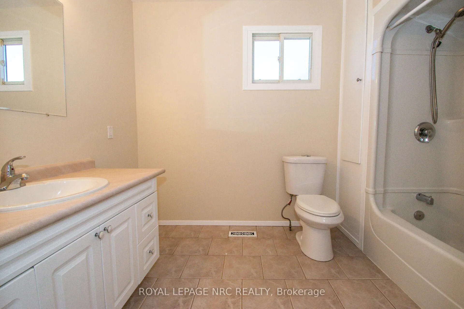 Photo 38 of 6561 Bellevue Street, Niagara Falls, Morrison — HOMEH