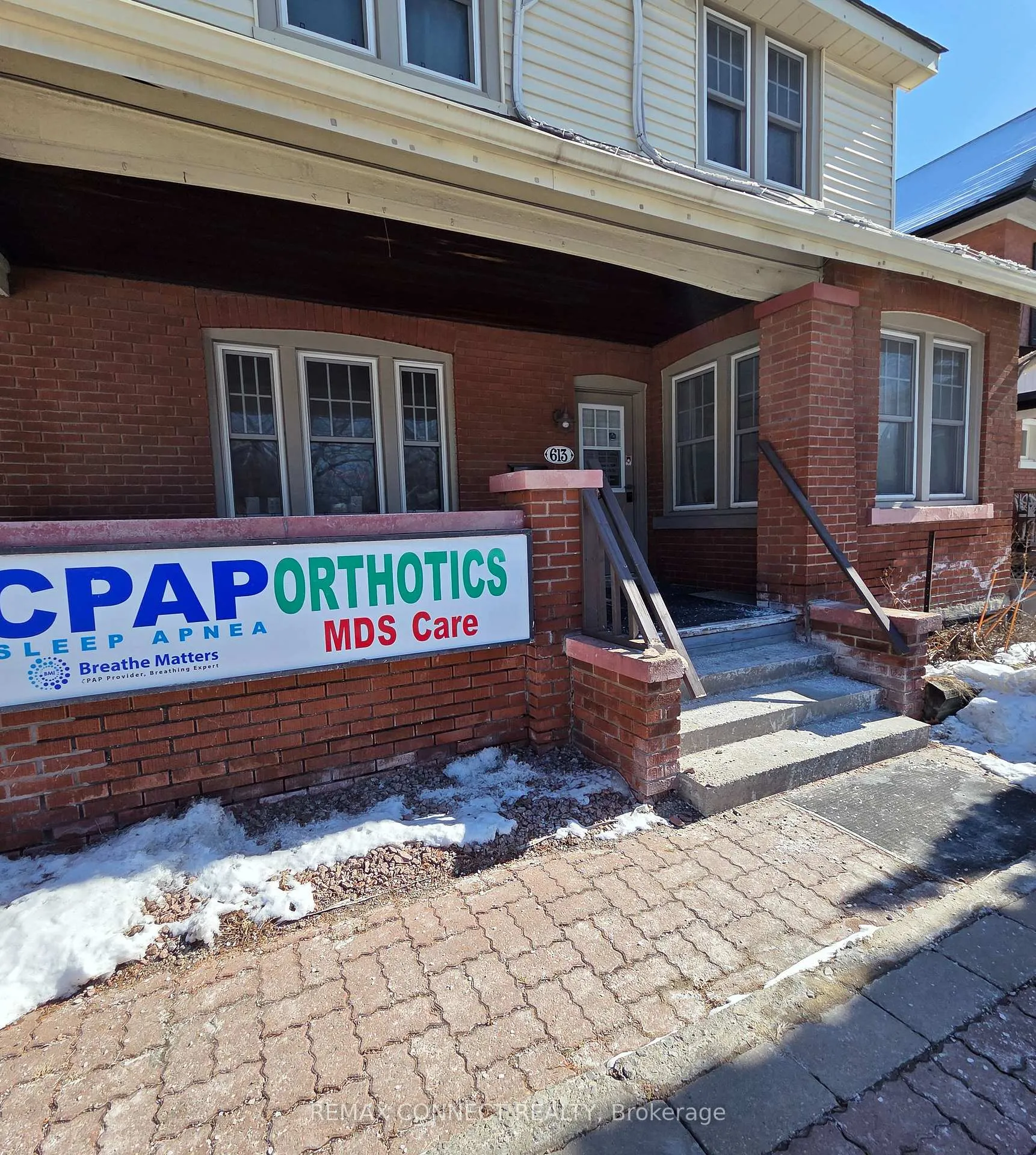 Photo 3 of 613 Brock Street S, Whitby, Downtown Whitby — HOMEH