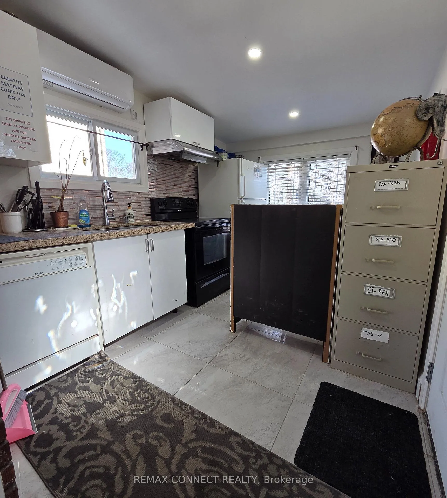 Photo 19 of 613 Brock Street S, Whitby, Downtown Whitby — HOMEH