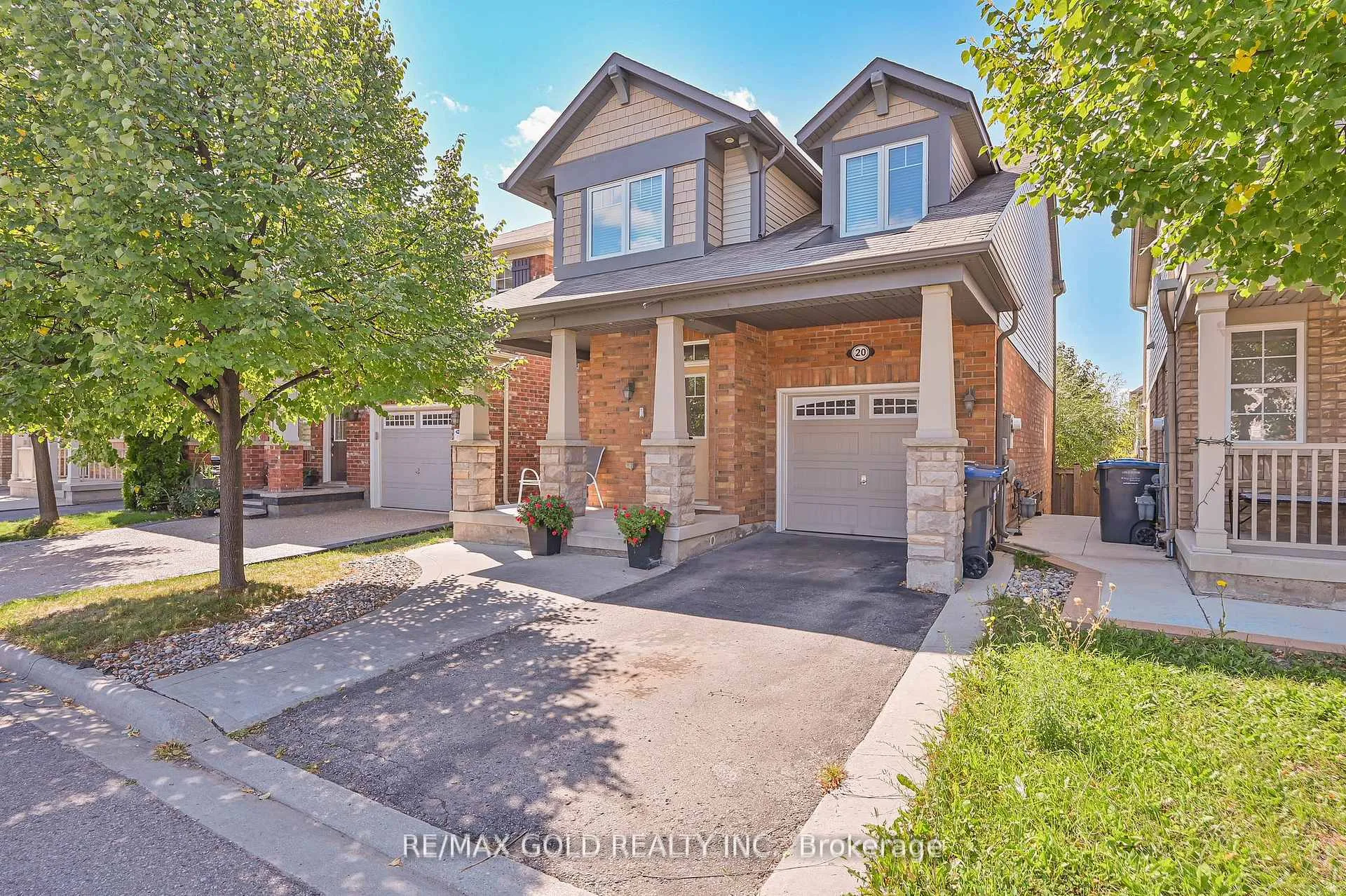 Front of 20 Meadowcrest Lane