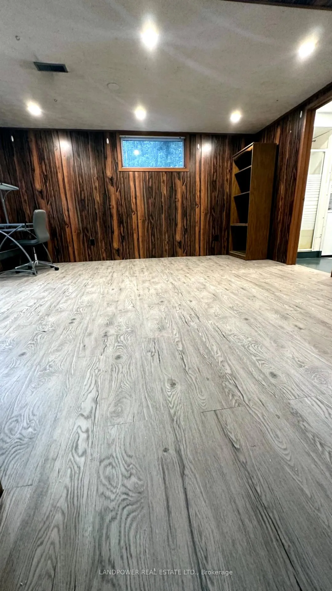 Photo 4 of Unit Bsmt, 1295 Commerce Street, Pickering, Bay Ridges — HOMEH