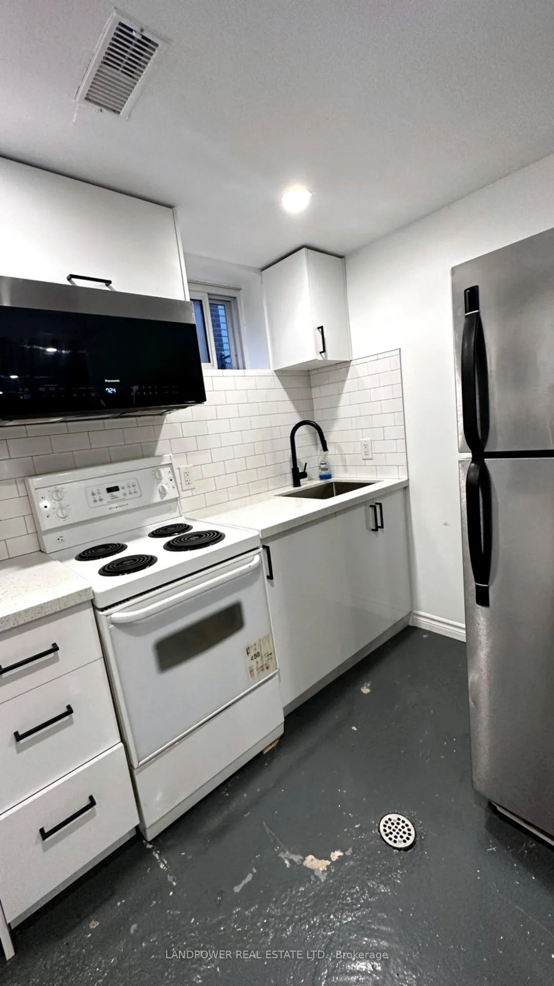 Photo 7 of Unit Bsmt, 1295 Commerce Street, Pickering, Bay Ridges — HOMEH