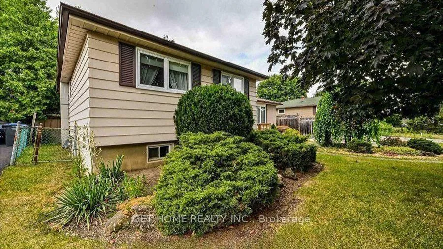 Photo 2 of 38 Dunblaine Crescent, Brampton, Southgate — HOMEH