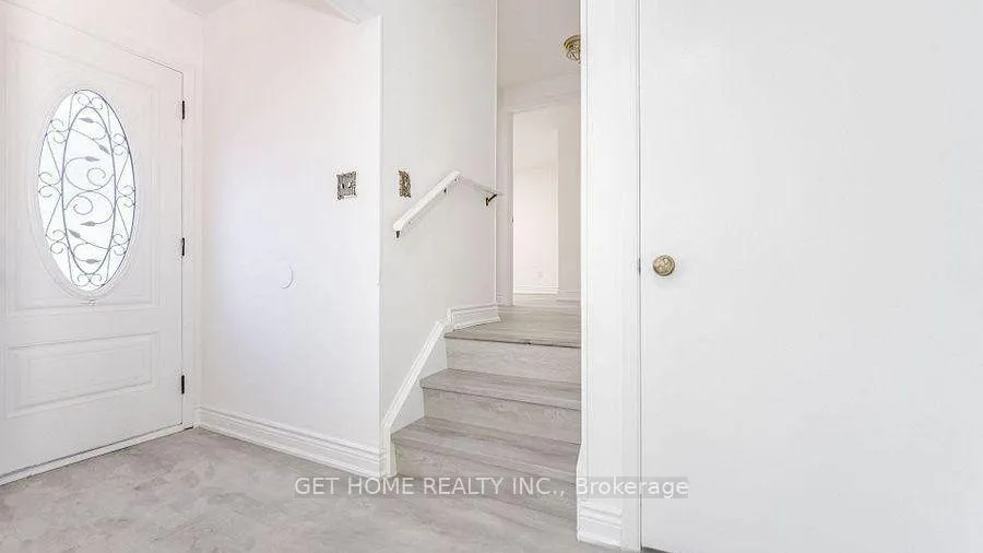 Photo 11 of 38 Dunblaine Crescent, Brampton, Southgate — HOMEH