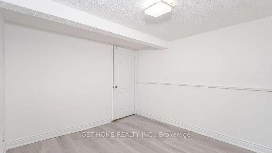 Photo 21 of 38 Dunblaine Crescent, Brampton, Southgate — HOMEH