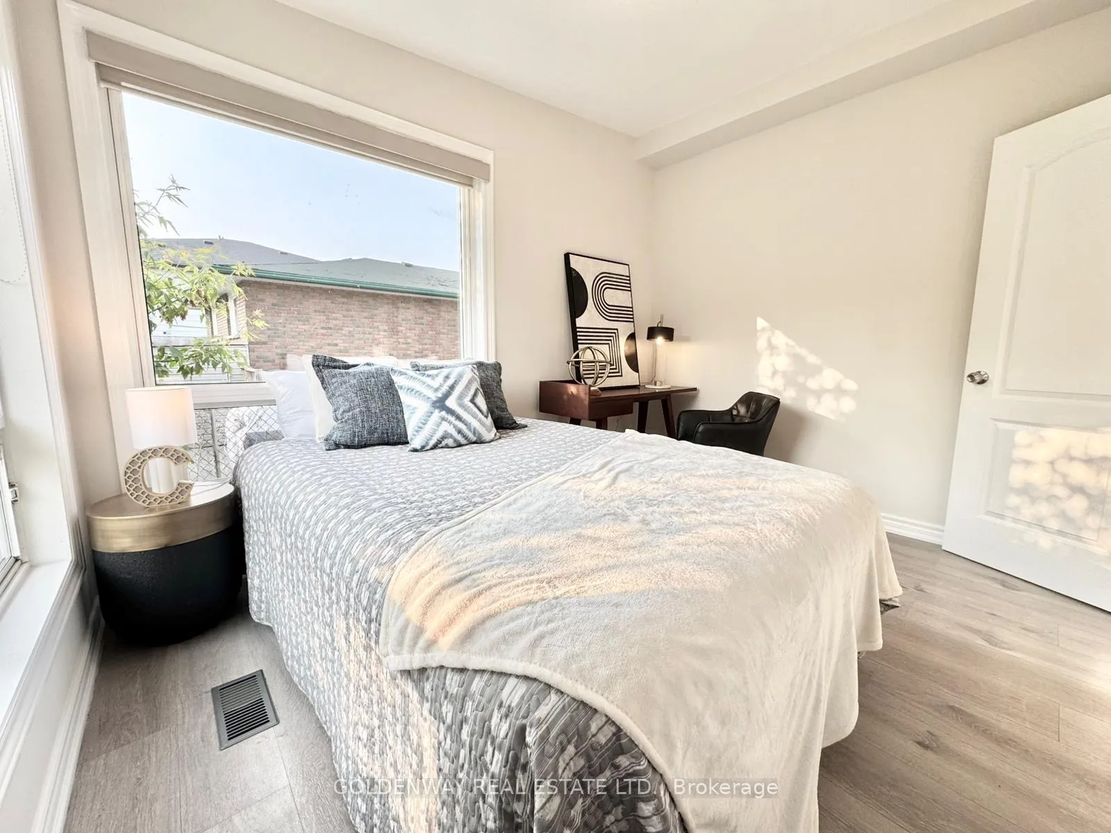 Photo 13 of Unit Main, 1286 Cedar Street, Oshawa, Lakeview — HOMEH