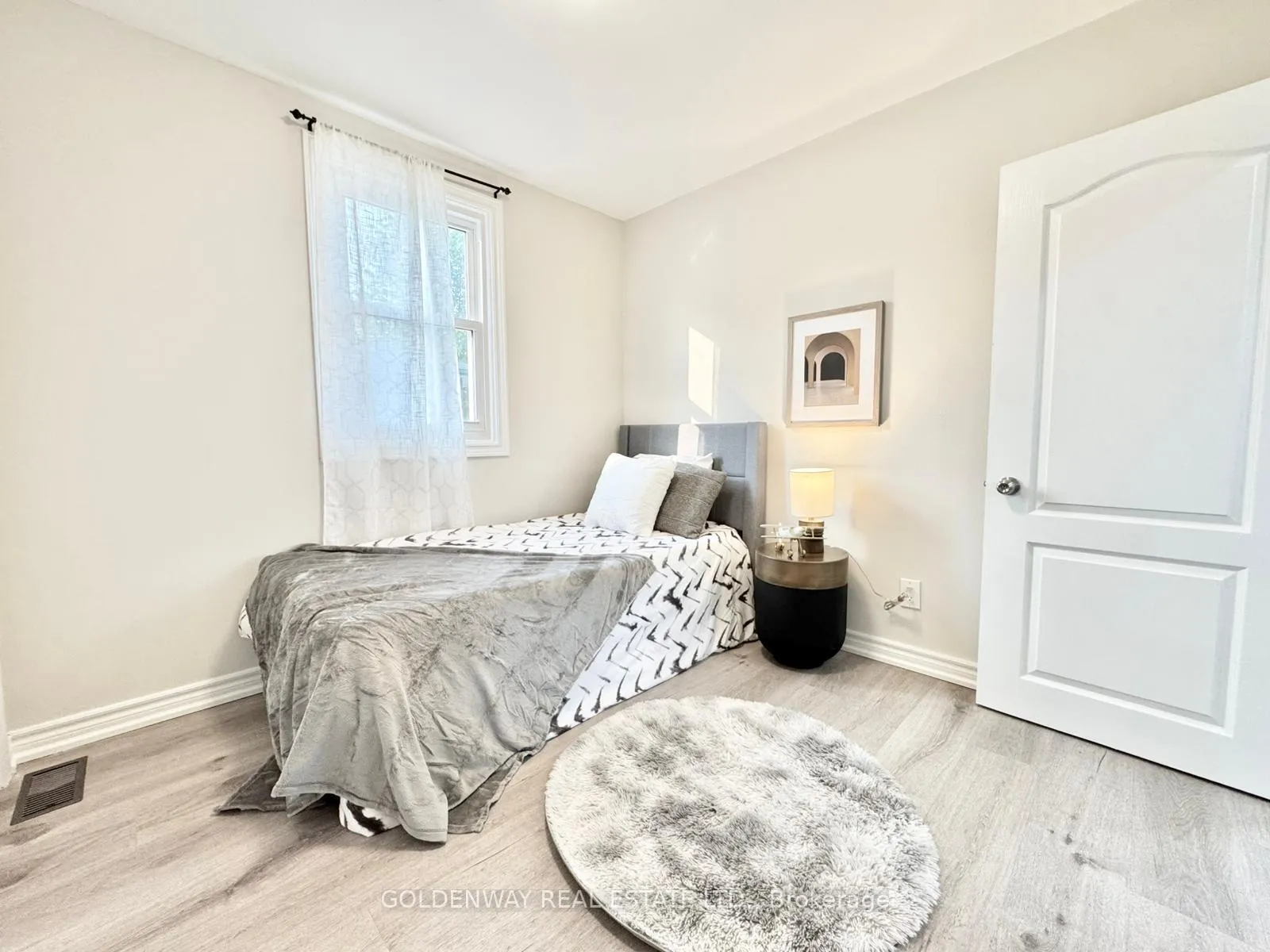 Photo 14 of Unit Main, 1286 Cedar Street, Oshawa, Lakeview — HOMEH