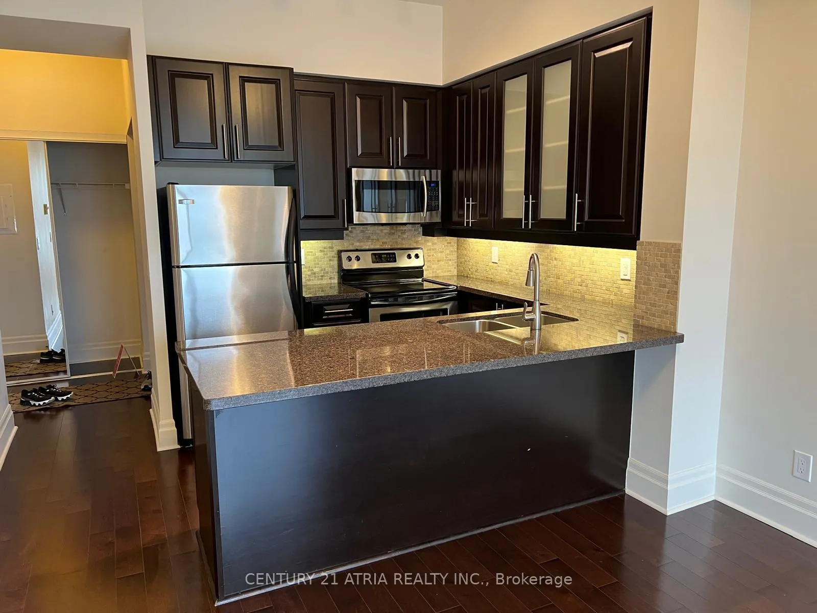 Photo 2 of Unit 904, 1 Upper Duke Crescent, Markham, Unionville — HOMEH
