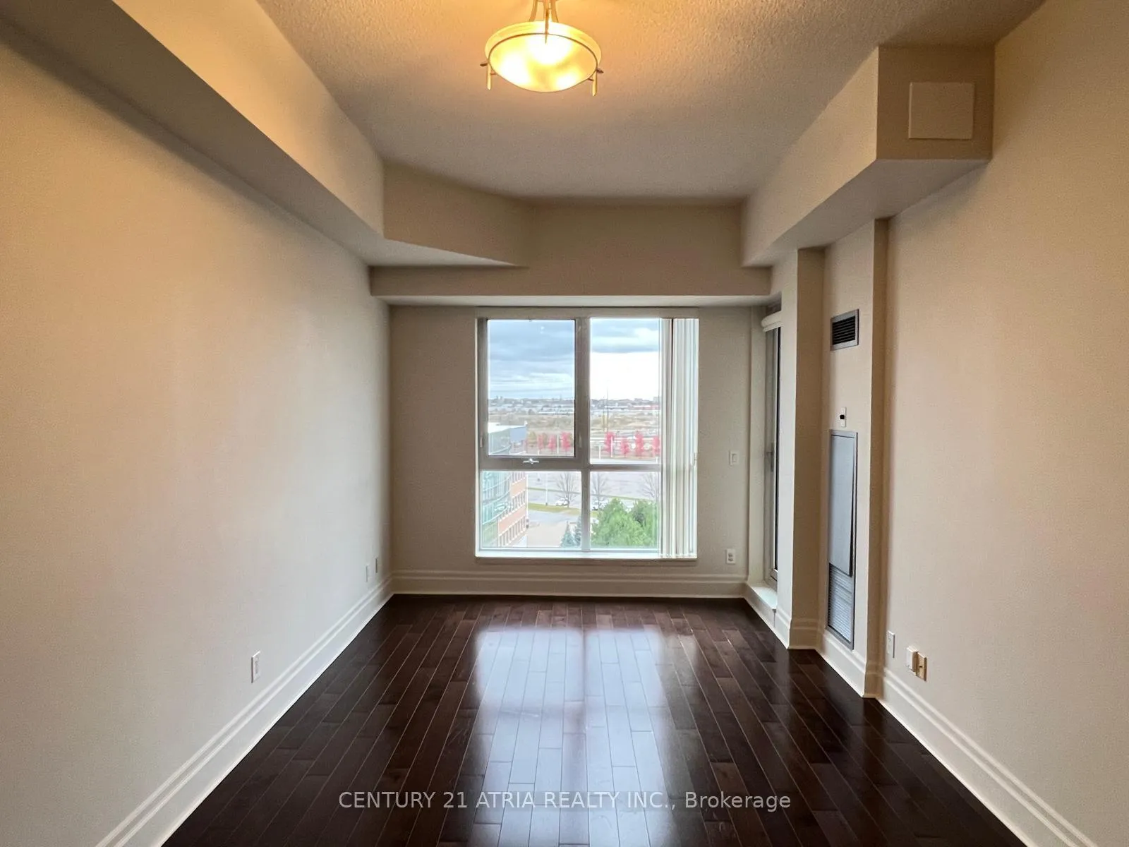 Photo 7 of Unit 904, 1 Upper Duke Crescent, Markham, Unionville — HOMEH
