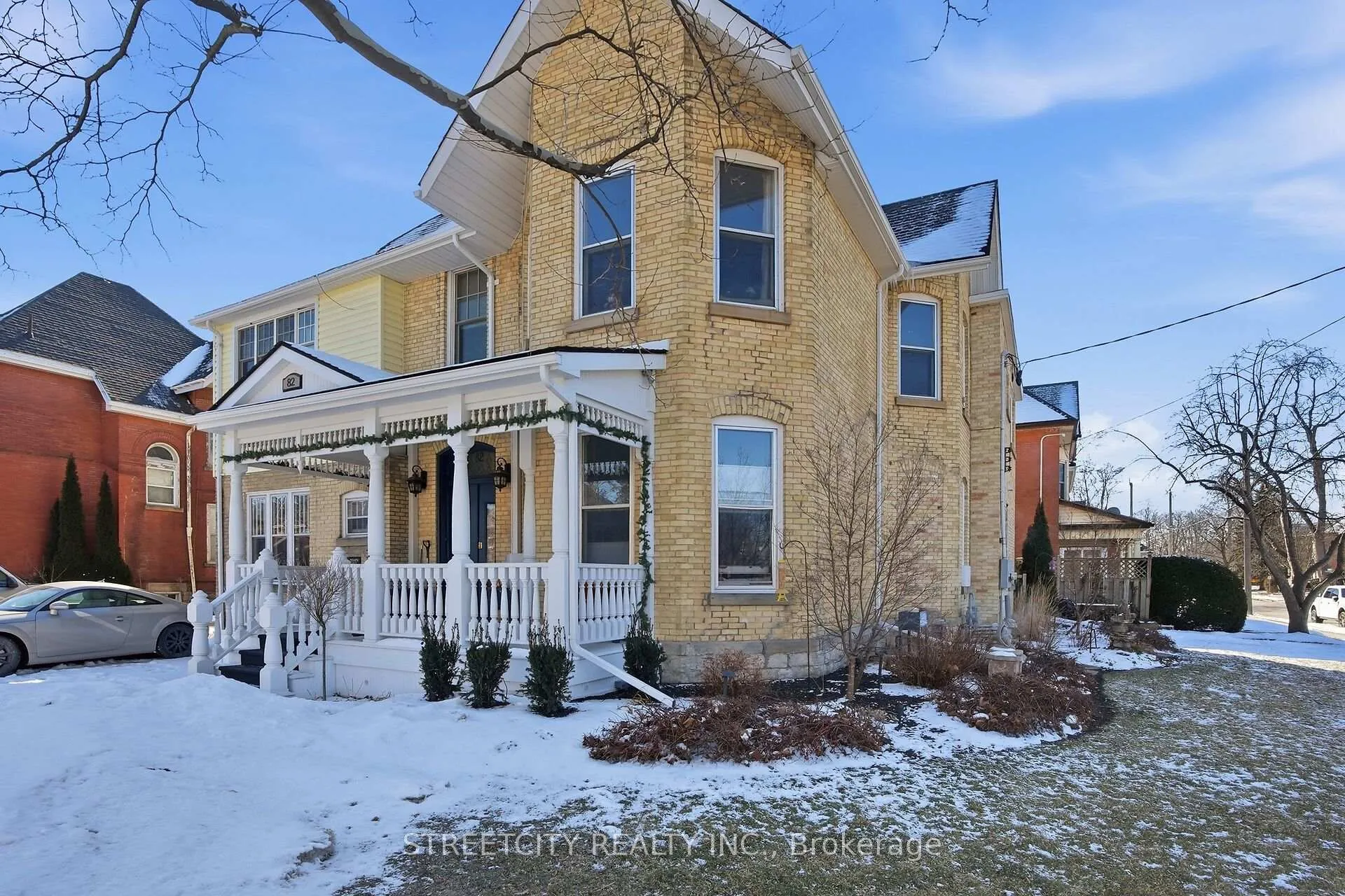 Front of 82 Wellington Street
