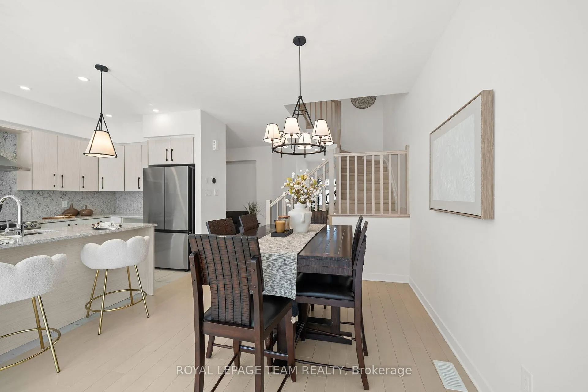 Photo 7 of 222 Trumpeter Grove, Ottawa, Riverside South/Gloucester Glen — HOMEH