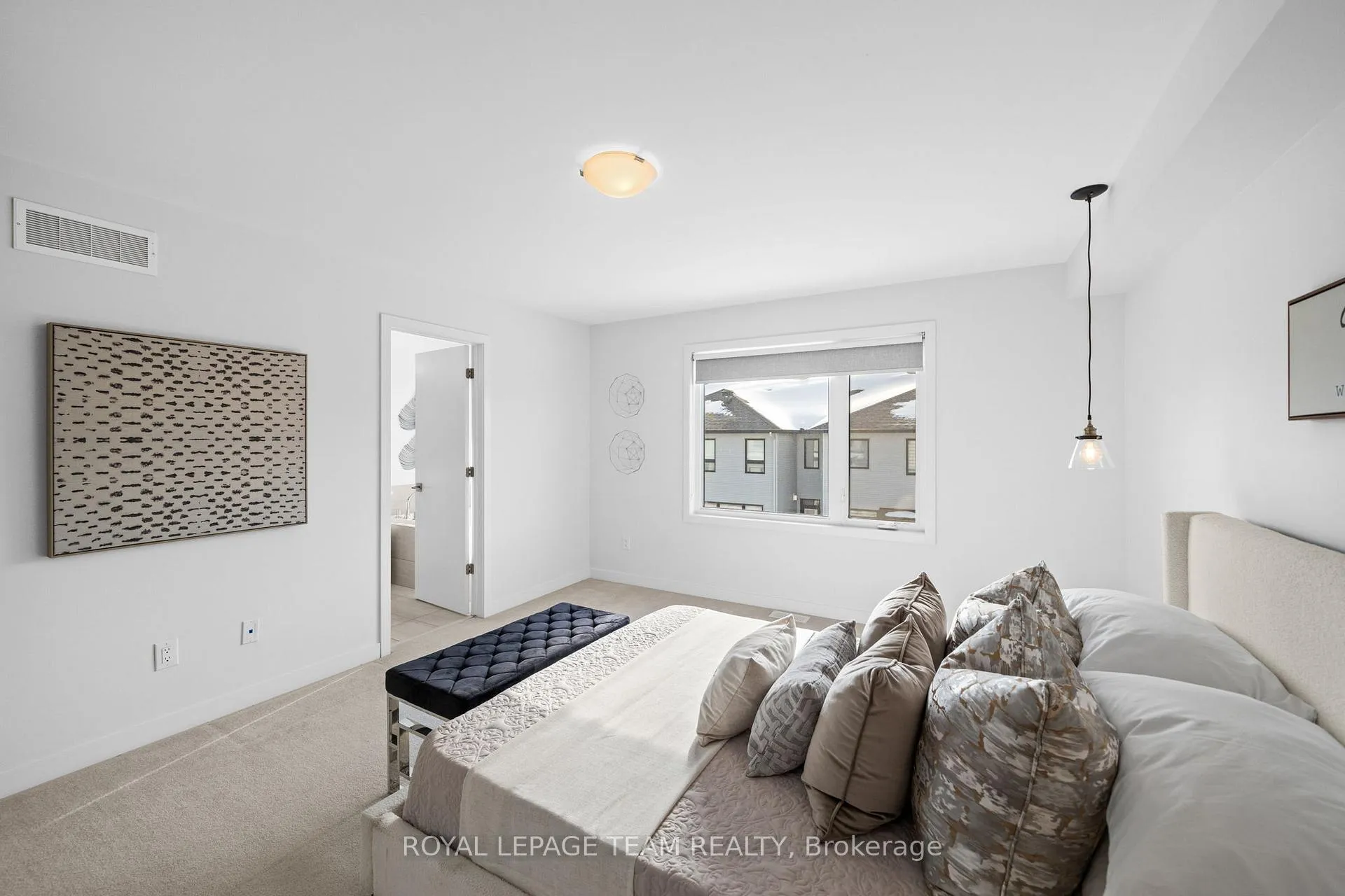 Photo 16 of 222 Trumpeter Grove, Ottawa, Riverside South/Gloucester Glen — HOMEH
