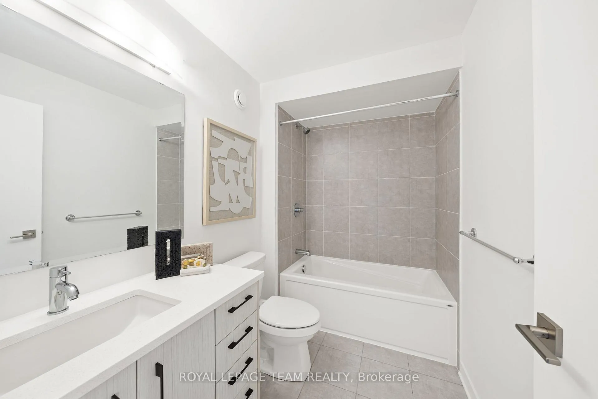 Photo 23 of 222 Trumpeter Grove, Ottawa, Riverside South/Gloucester Glen — HOMEH