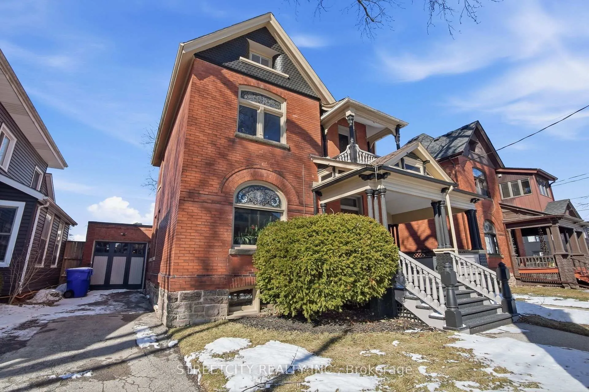 Front of 24 Hincks Street