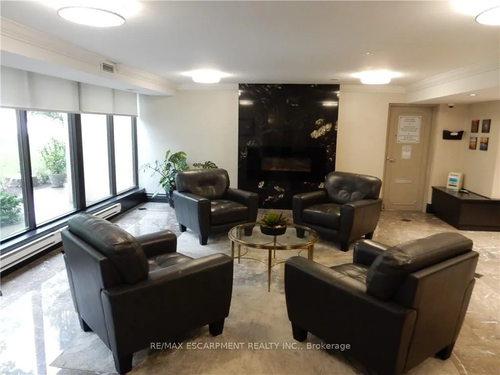 Photo 6 of Unit 1512, 500 Green Road, Hamilton, Lakeshore — HOMEH