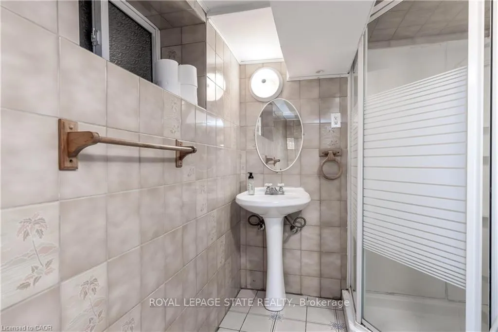 Photo 29 of 46 Tisdale Street S, Hamilton, Stinson — HOMEH
