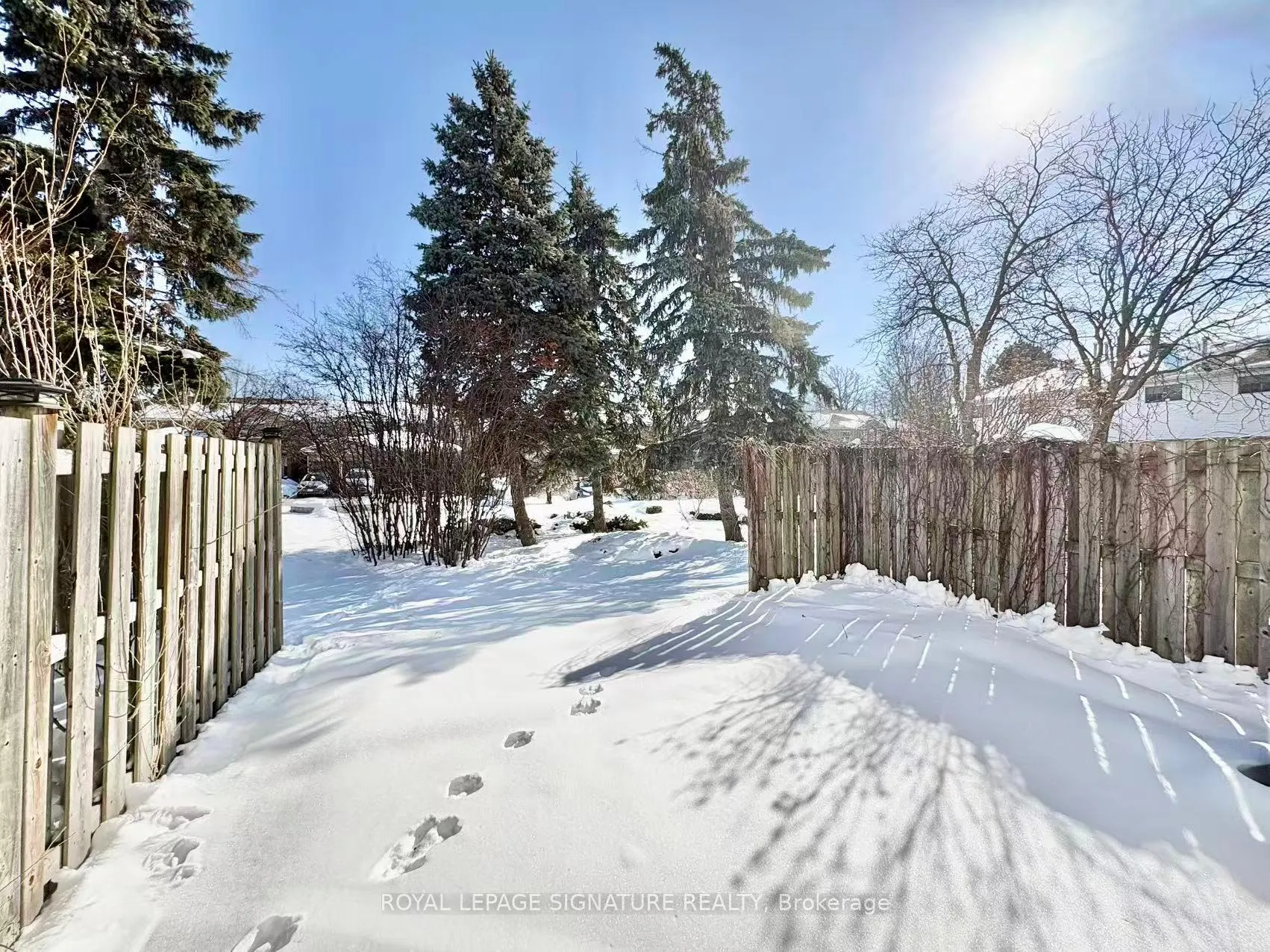 Photo 20 of 7 Farnham Drive, Brampton, Northwood Park — HOMEH