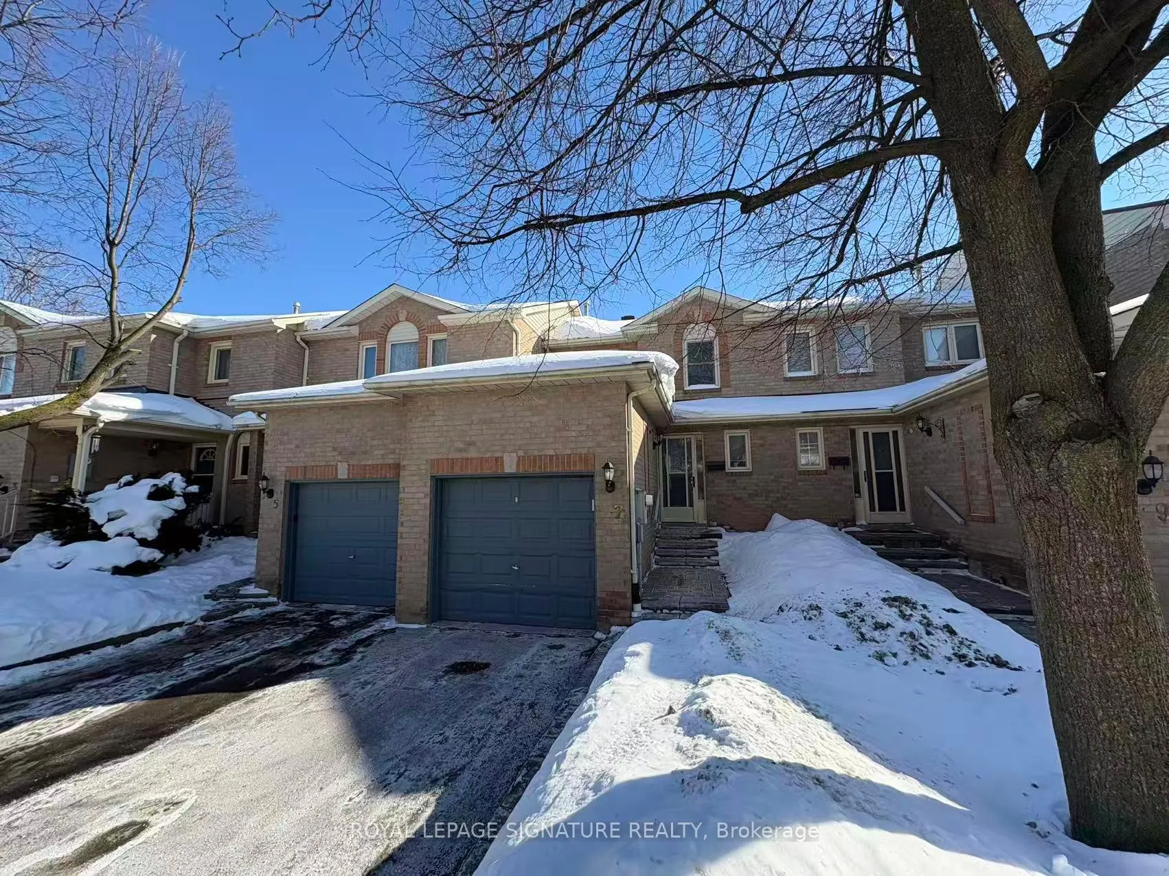 Photo 21 of 7 Farnham Drive, Brampton, Northwood Park — HOMEH