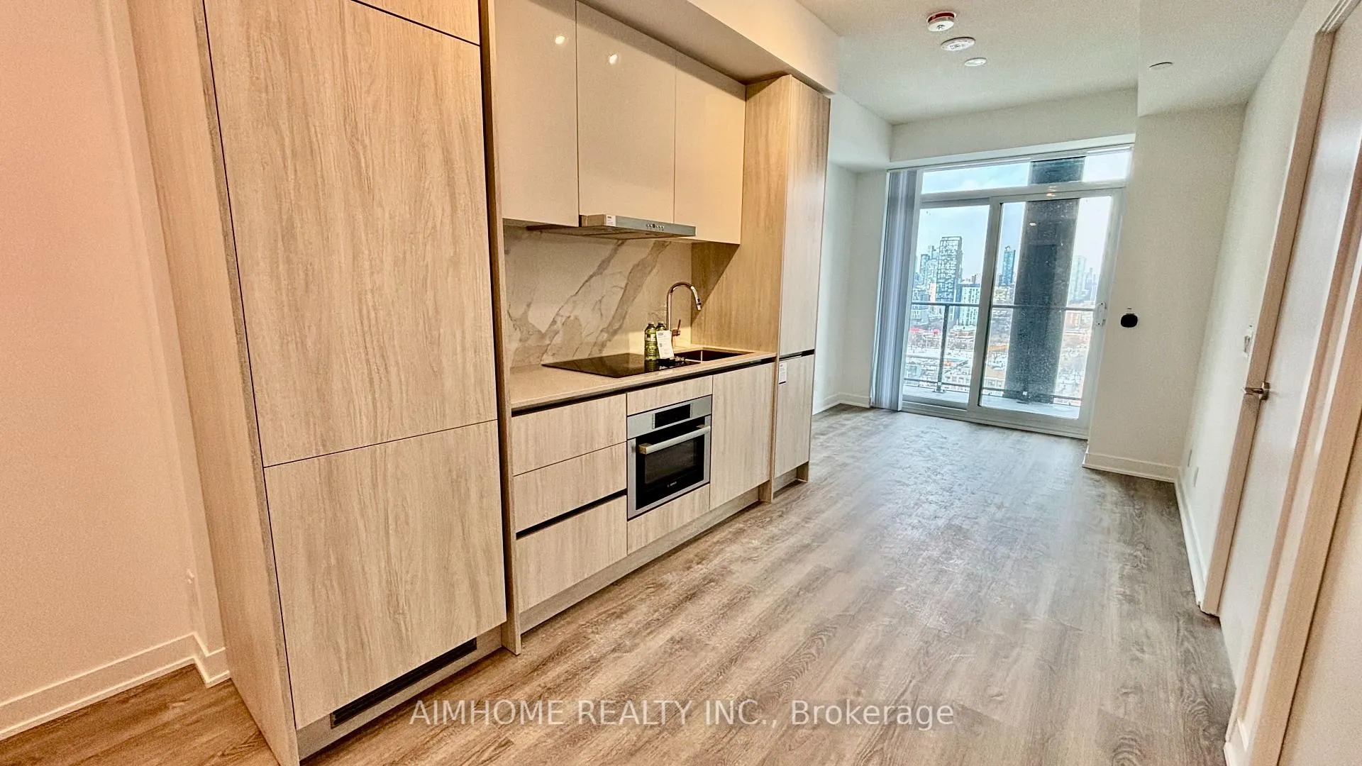 Photo 7 of Unit 2916, 180 Front Street E, Toronto, Moss Park — HOMEH