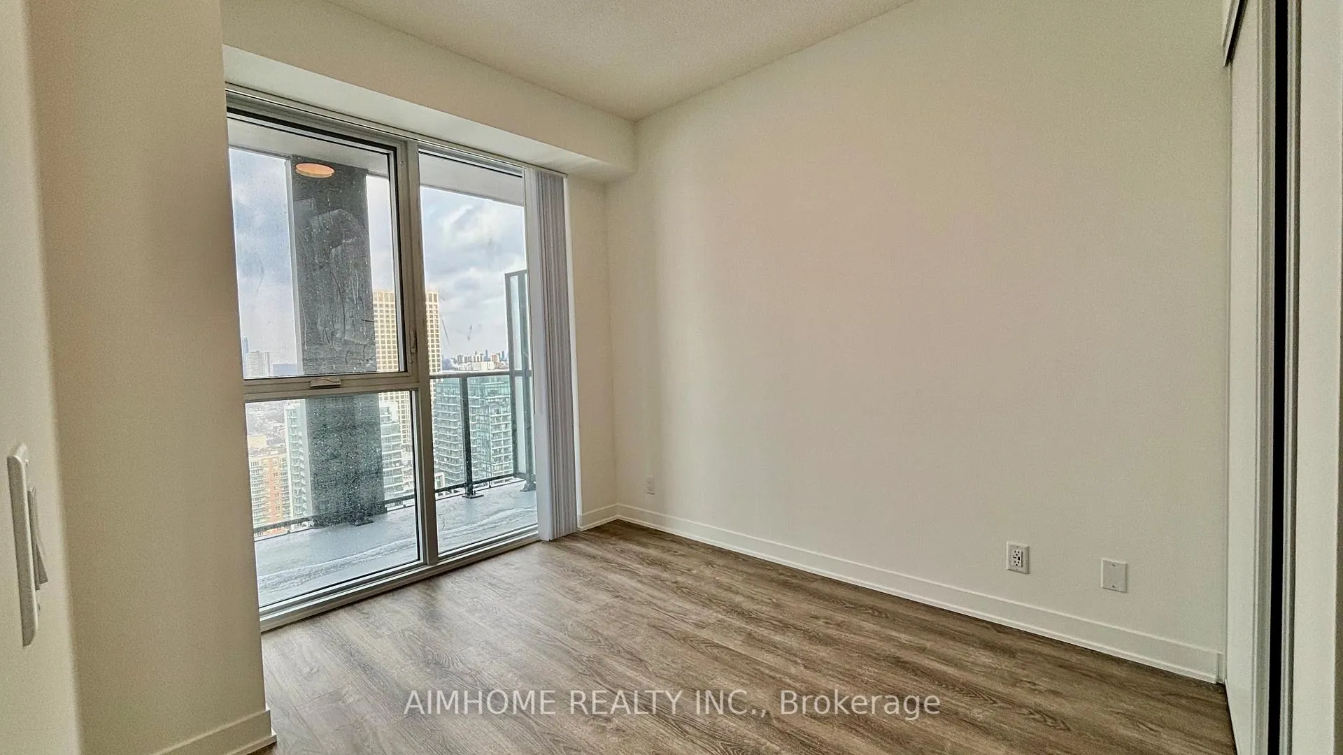 Photo 12 of Unit 2916, 180 Front Street E, Toronto, Moss Park — HOMEH