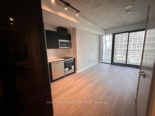 Photo 7 of Unit 1306, 284 King Street E, Toronto, Moss Park — HOMEH