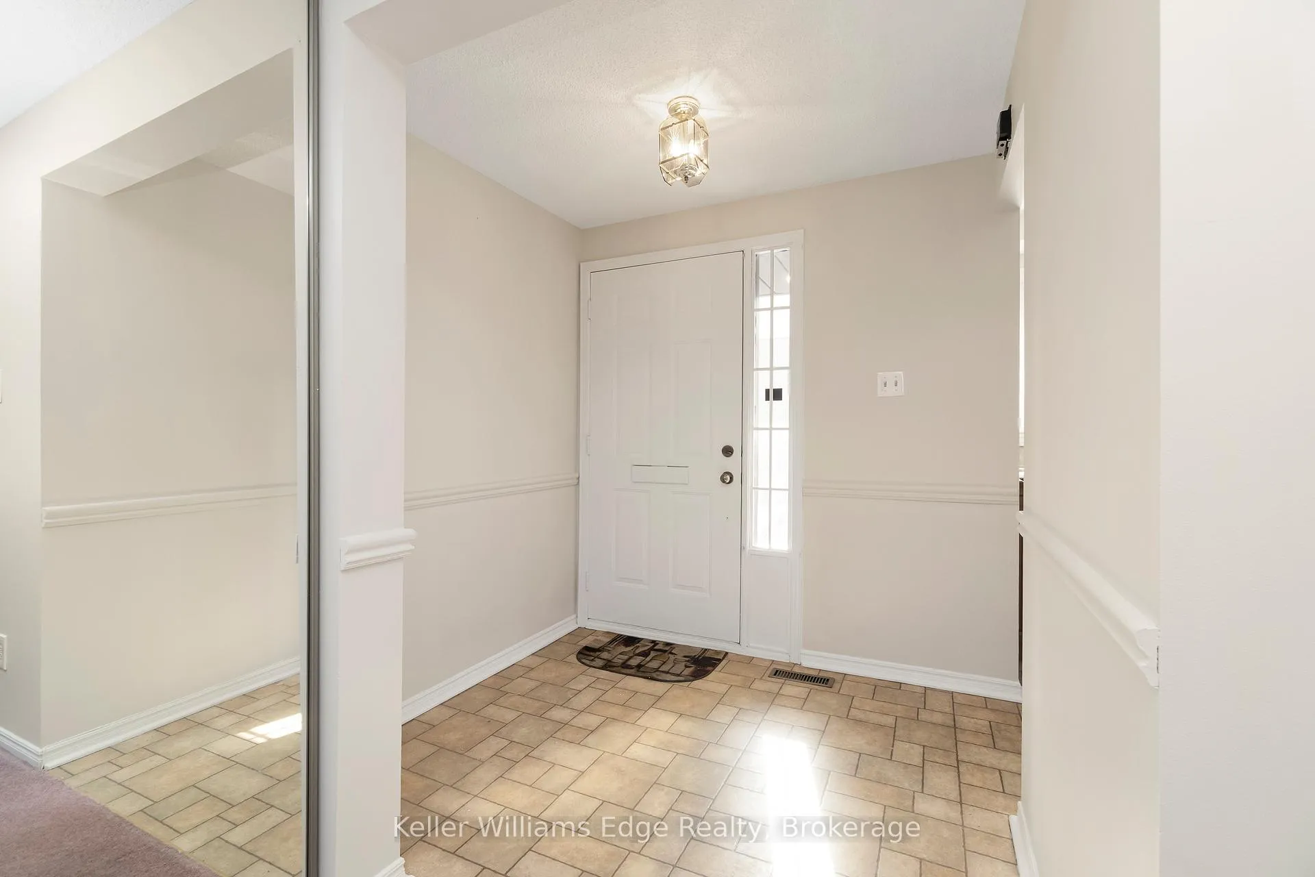 Photo 4 of Unit 2, 1511 Upper Middle Road, Burlington, Tyandaga — HOMEH