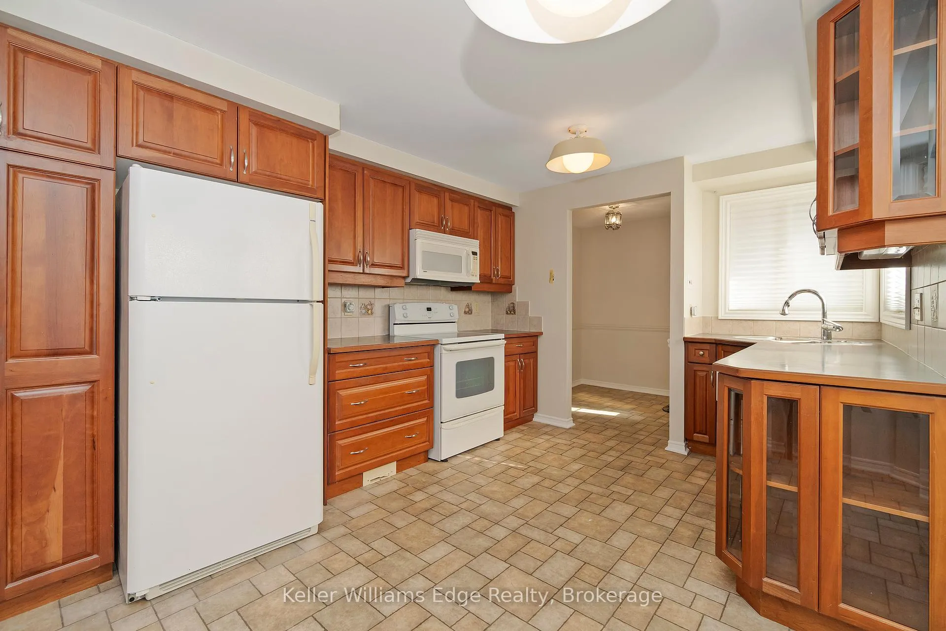 Photo 11 of Unit 2, 1511 Upper Middle Road, Burlington, Tyandaga — HOMEH