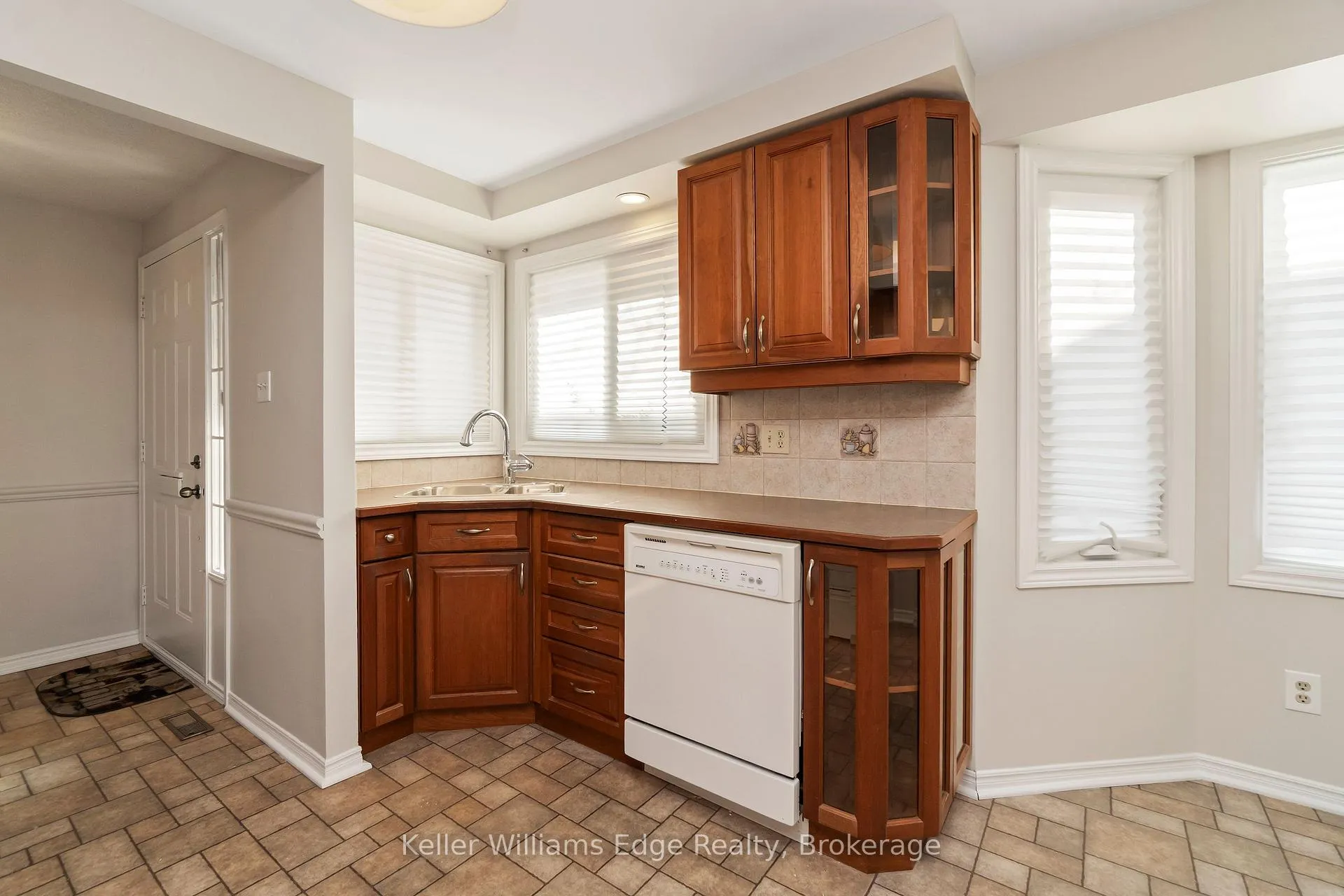 Photo 14 of Unit 2, 1511 Upper Middle Road, Burlington, Tyandaga — HOMEH