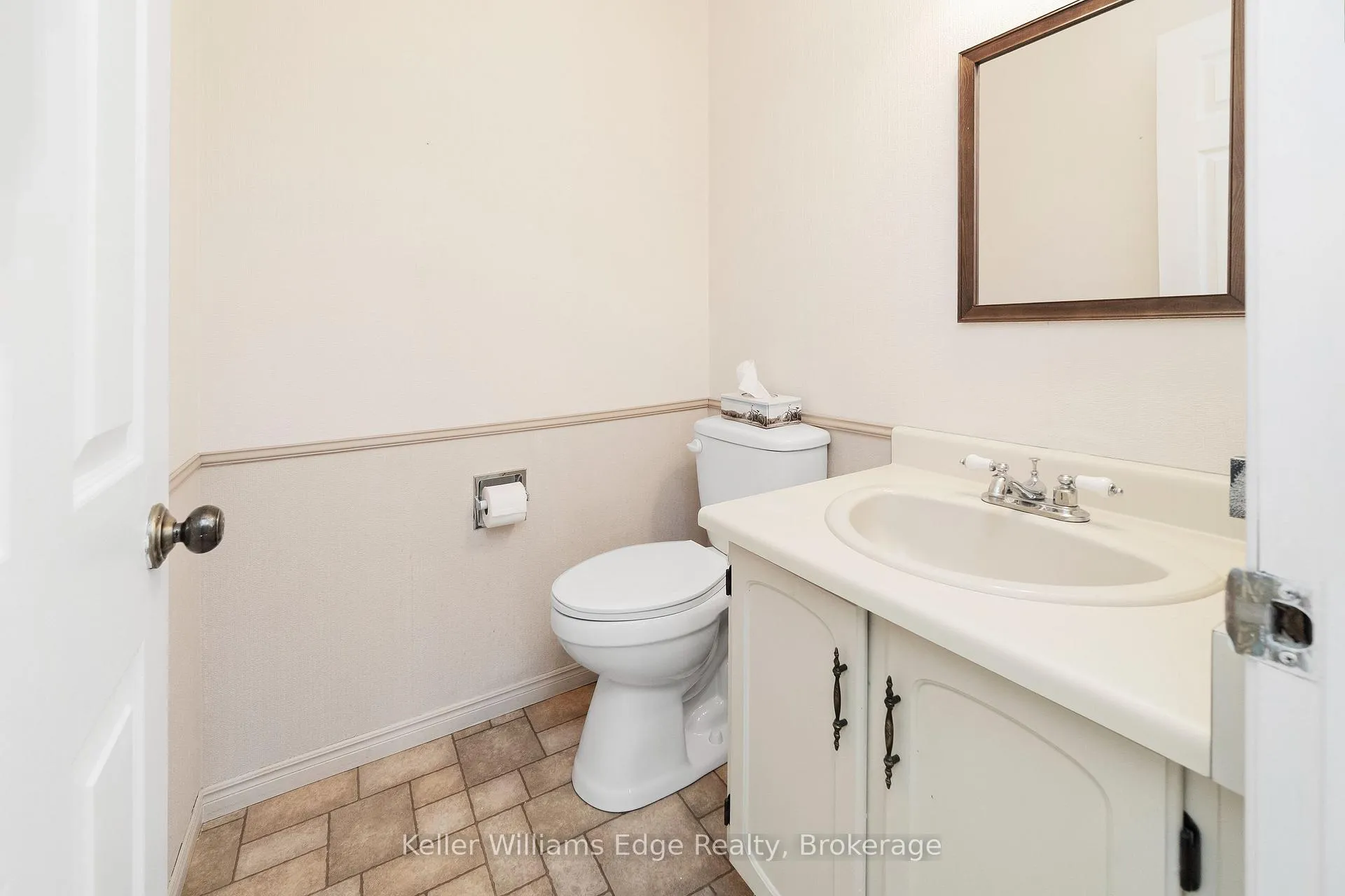 Photo 16 of Unit 2, 1511 Upper Middle Road, Burlington, Tyandaga — HOMEH