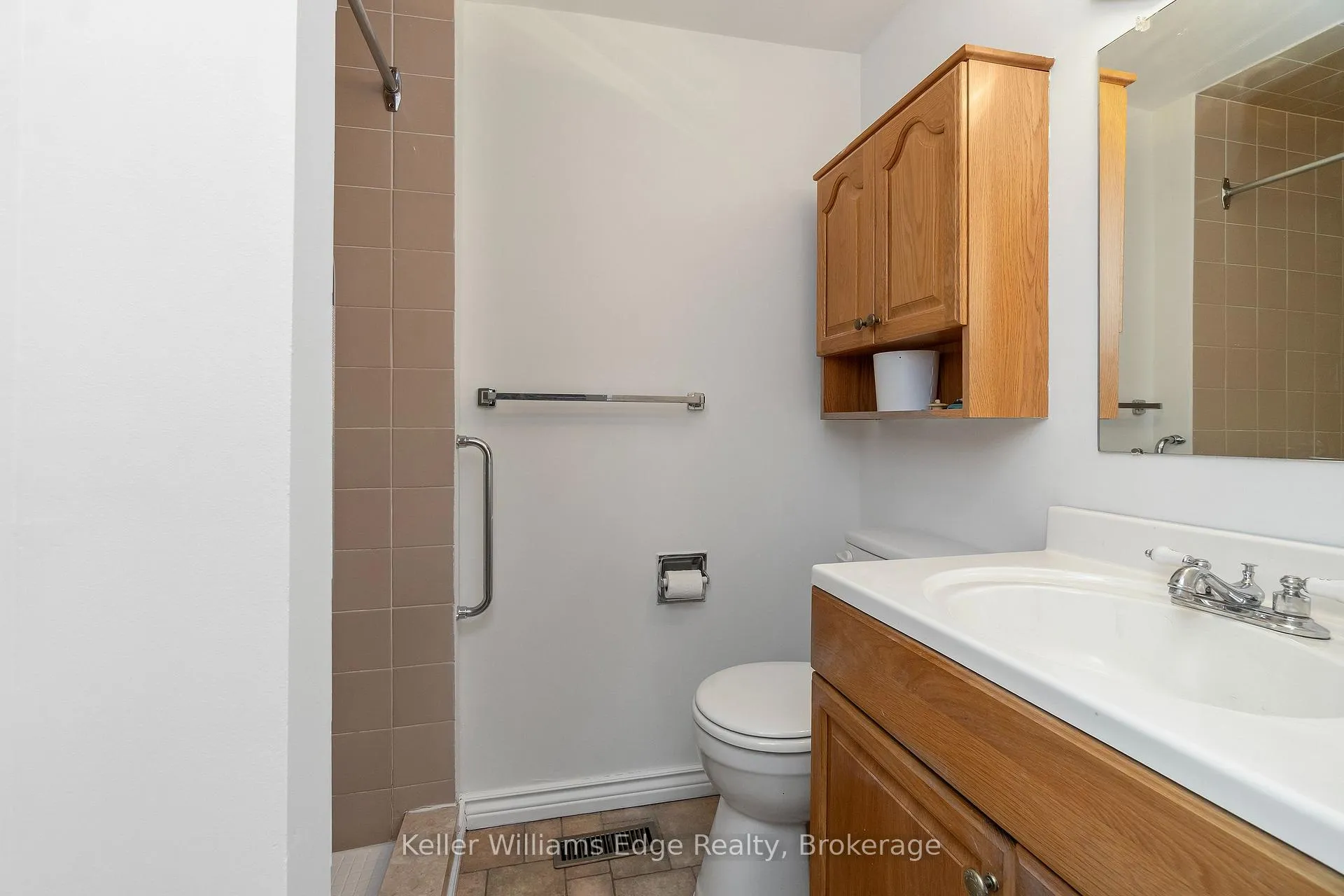Photo 21 of Unit 2, 1511 Upper Middle Road, Burlington, Tyandaga — HOMEH