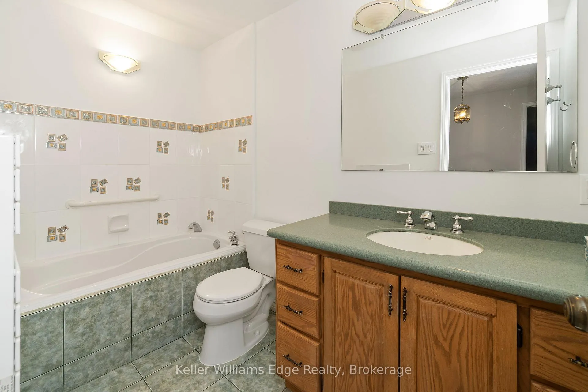 Photo 25 of Unit 2, 1511 Upper Middle Road, Burlington, Tyandaga — HOMEH