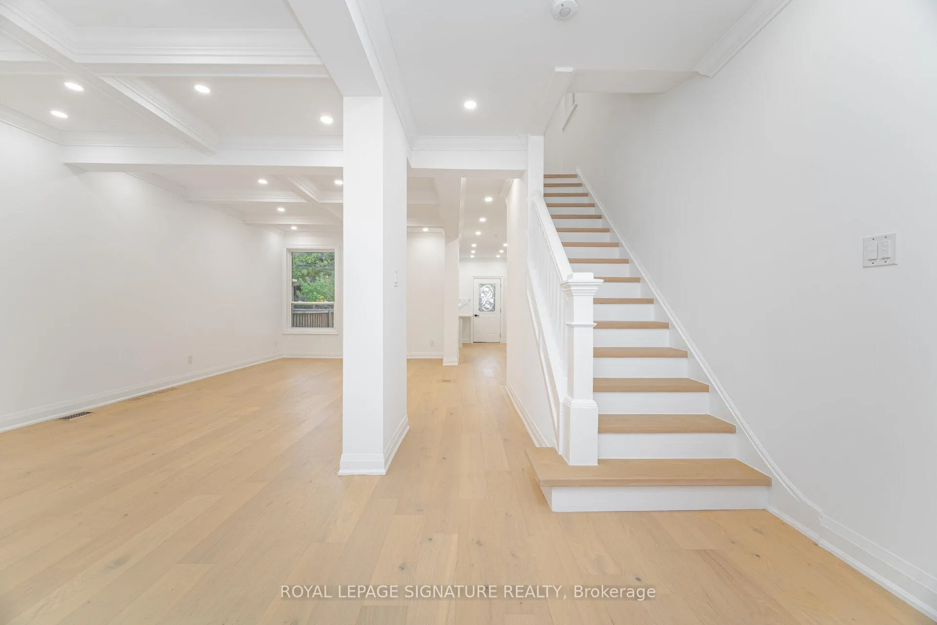 Photo 5 of 285 Charlton Avenue W, Hamilton, Gourley — HOMEH