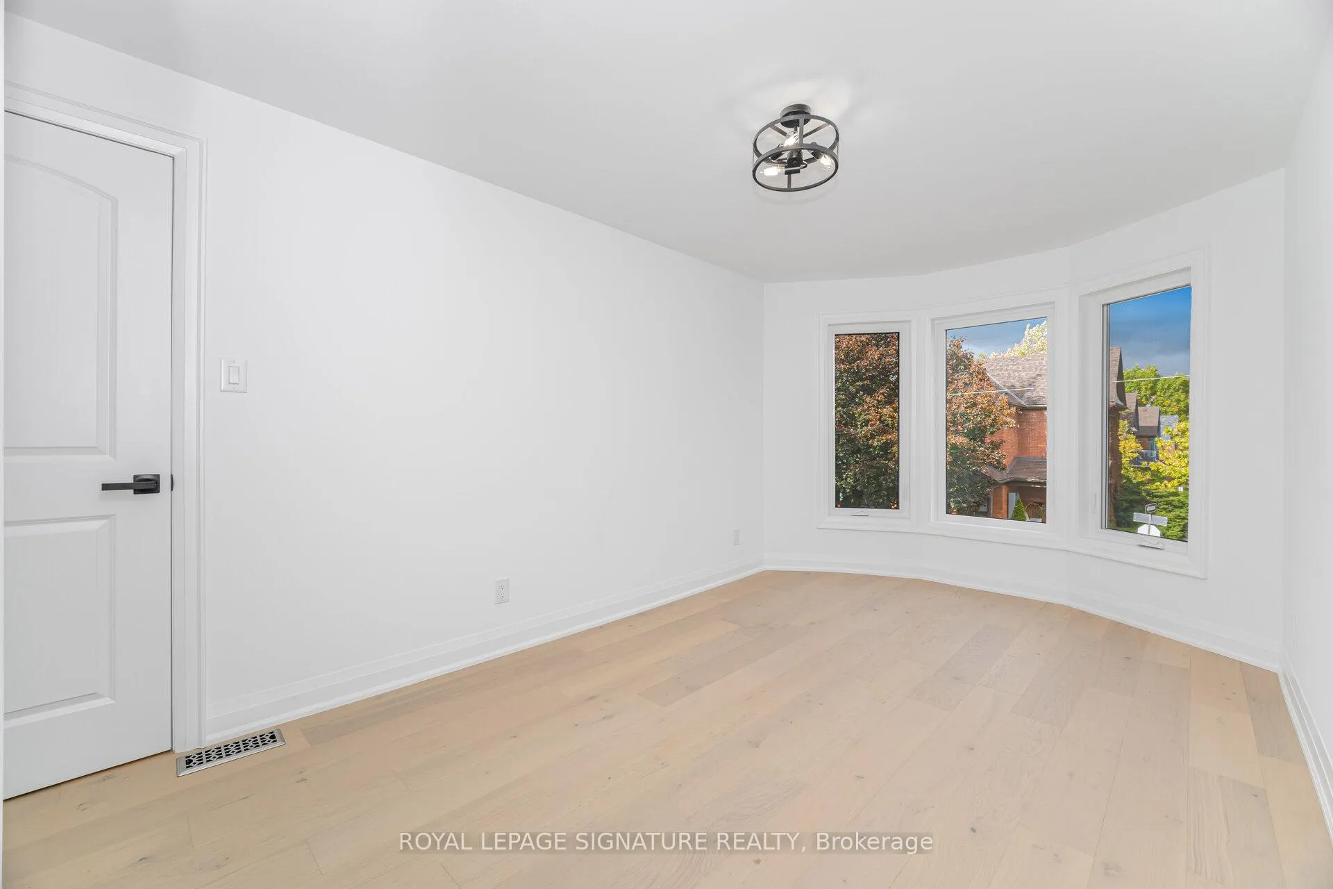 Photo 21 of 285 Charlton Avenue W, Hamilton, Gourley — HOMEH