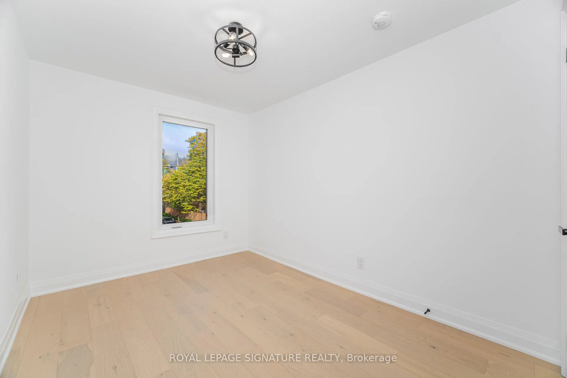 Photo 23 of 285 Charlton Avenue W, Hamilton, Gourley — HOMEH