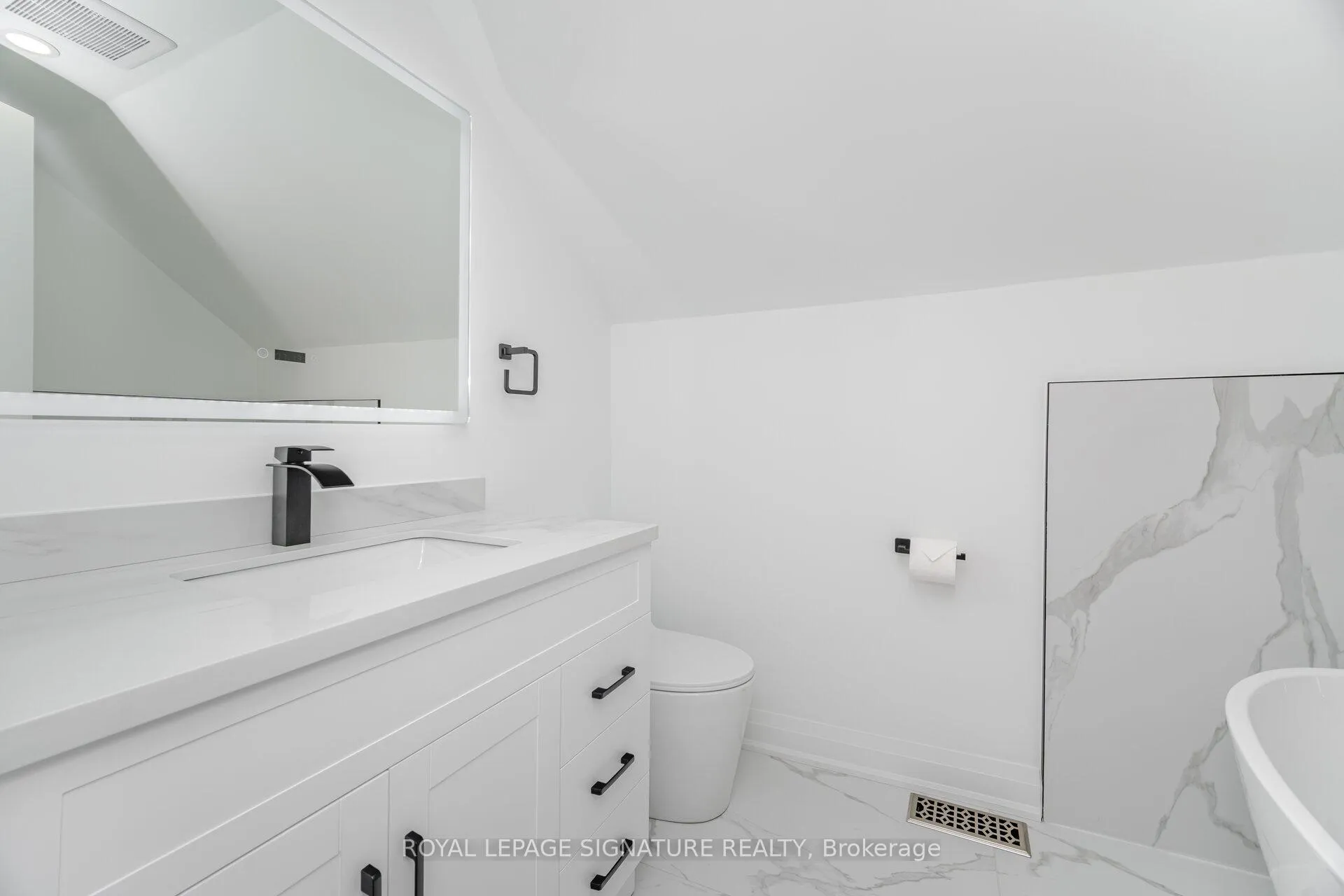 Photo 30 of 285 Charlton Avenue W, Hamilton, Gourley — HOMEH
