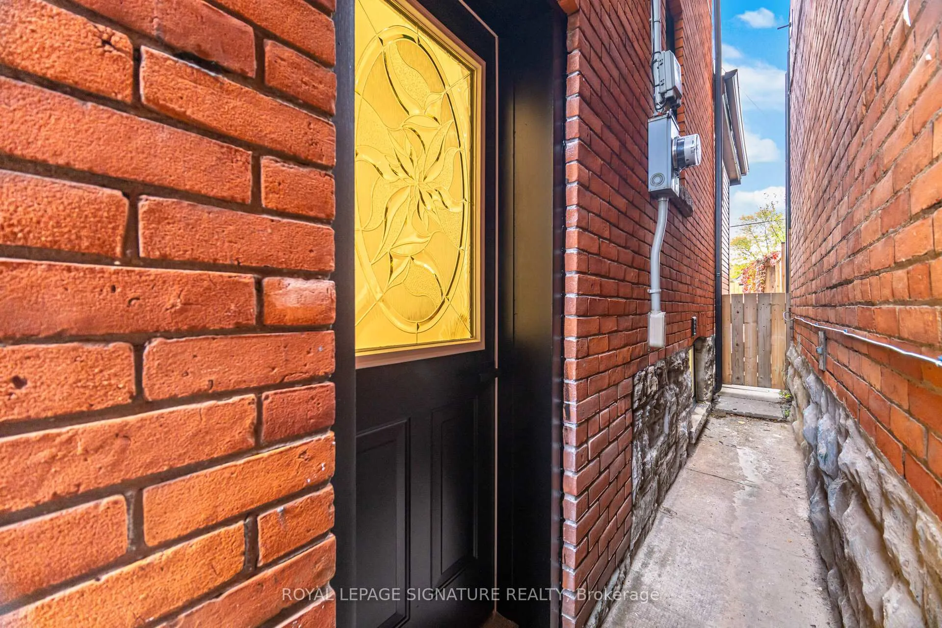 Photo 33 of 285 Charlton Avenue W, Hamilton, Gourley — HOMEH