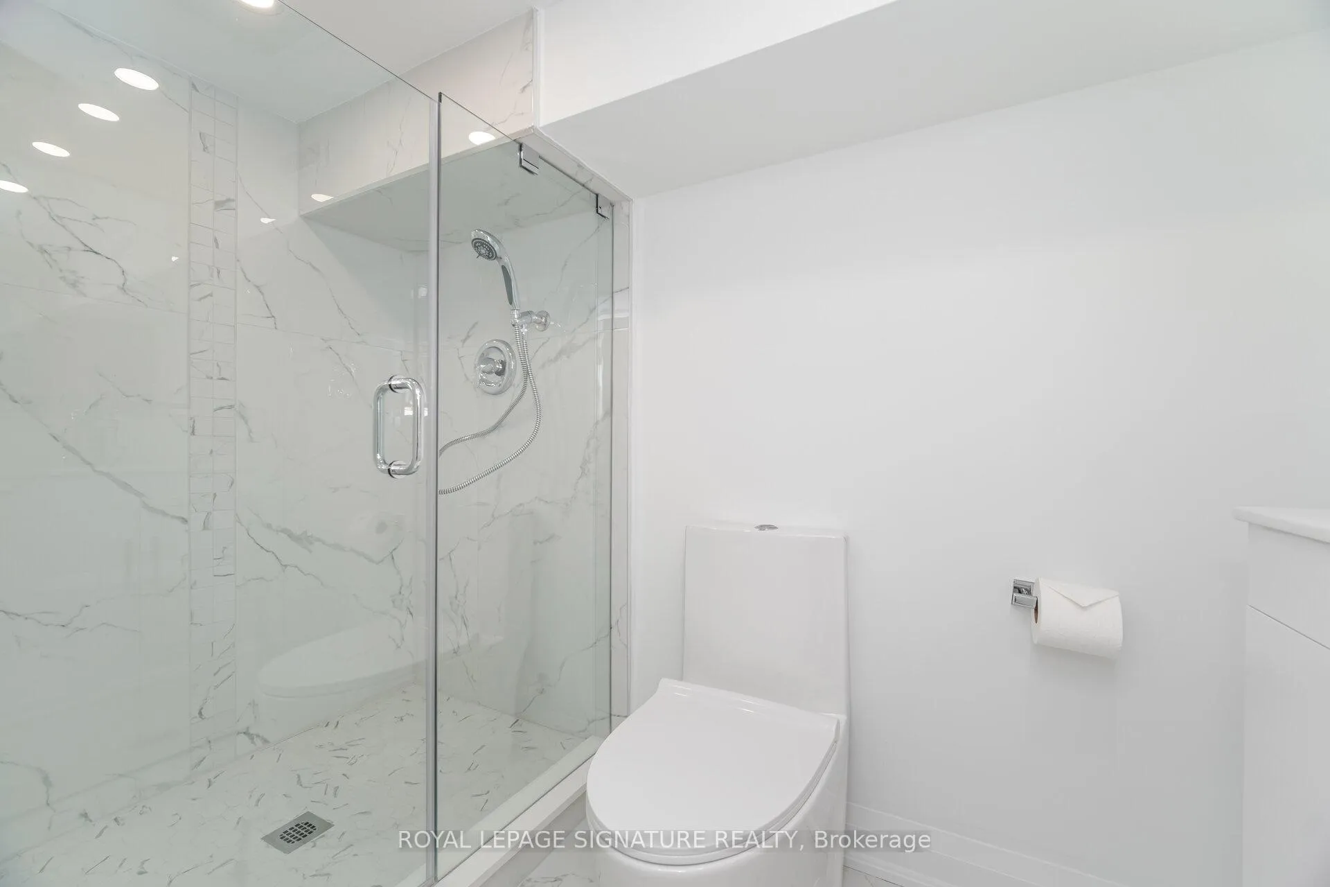 Photo 40 of 285 Charlton Avenue W, Hamilton, Gourley — HOMEH