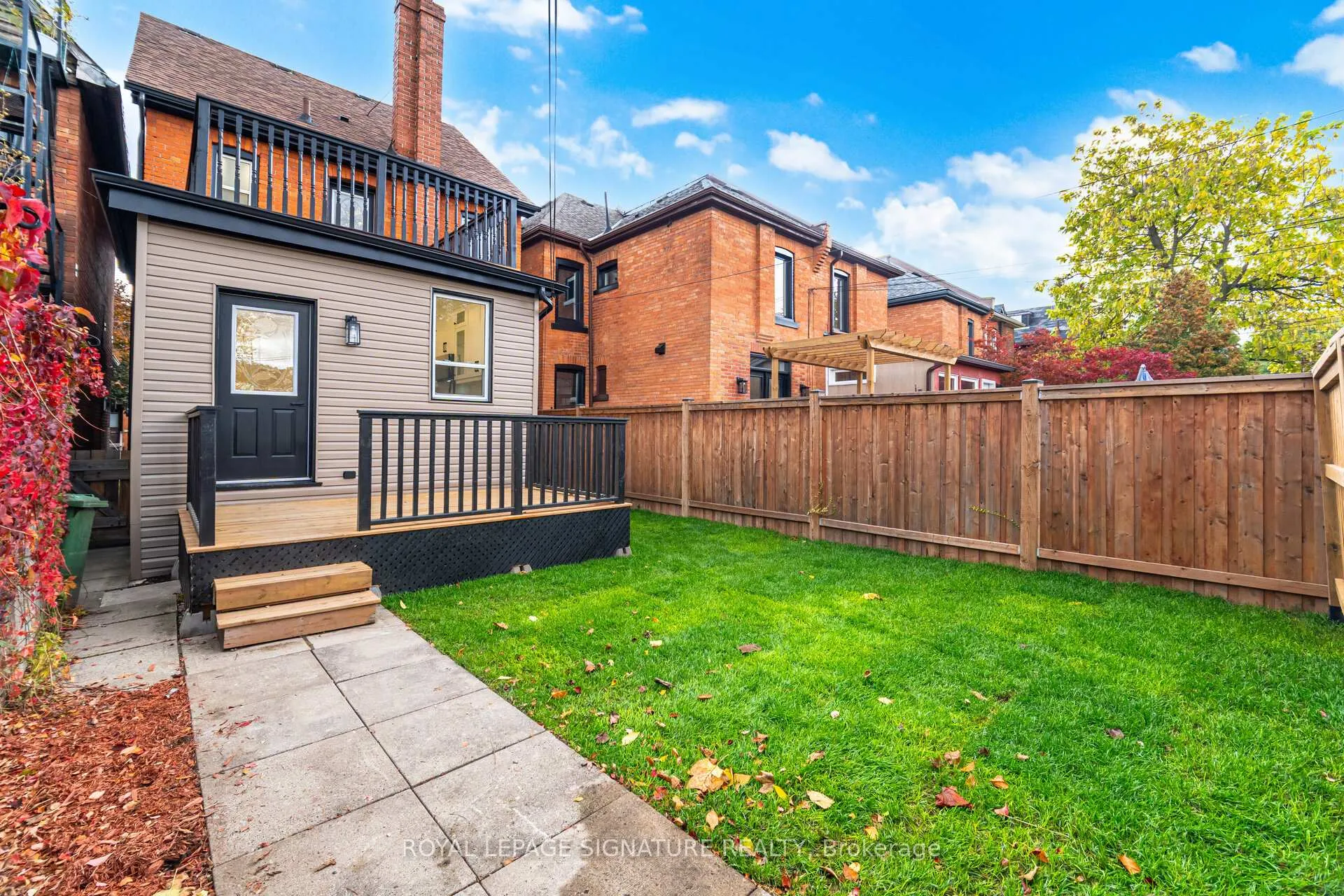 Photo 42 of 285 Charlton Avenue W, Hamilton, Gourley — HOMEH