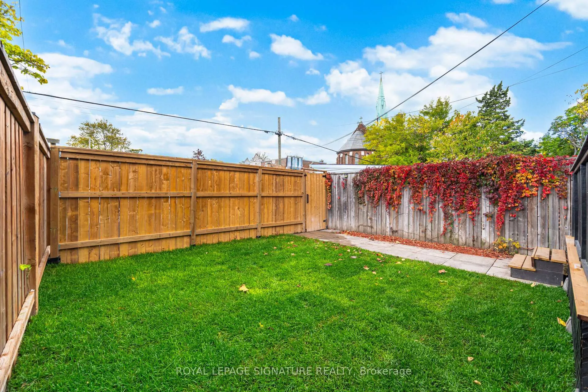 Photo 43 of 285 Charlton Avenue W, Hamilton, Gourley — HOMEH