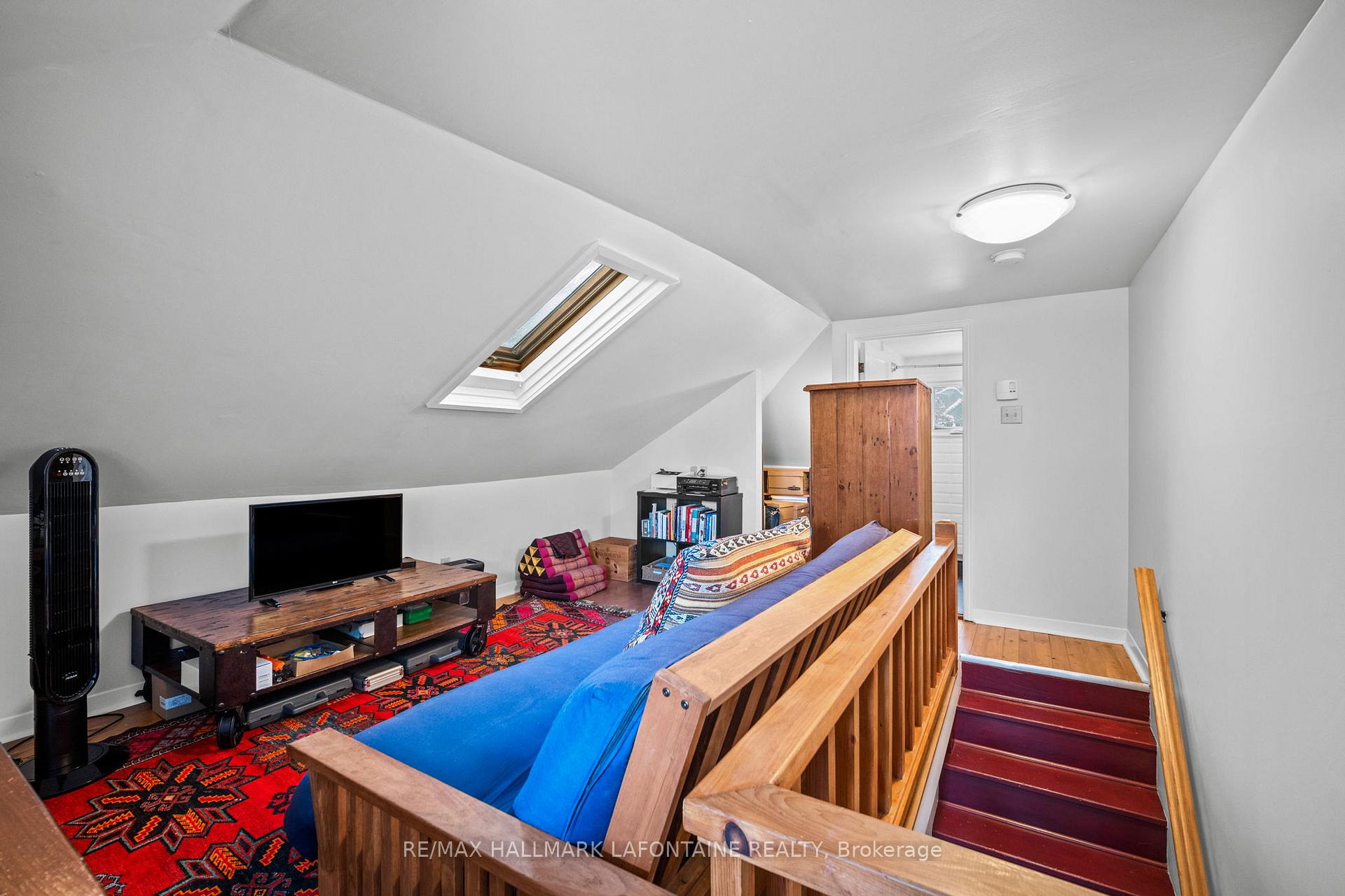 Photo 2 of 143 Blackburn Avenue, Ottawa, Sandy Hill — HOMEH