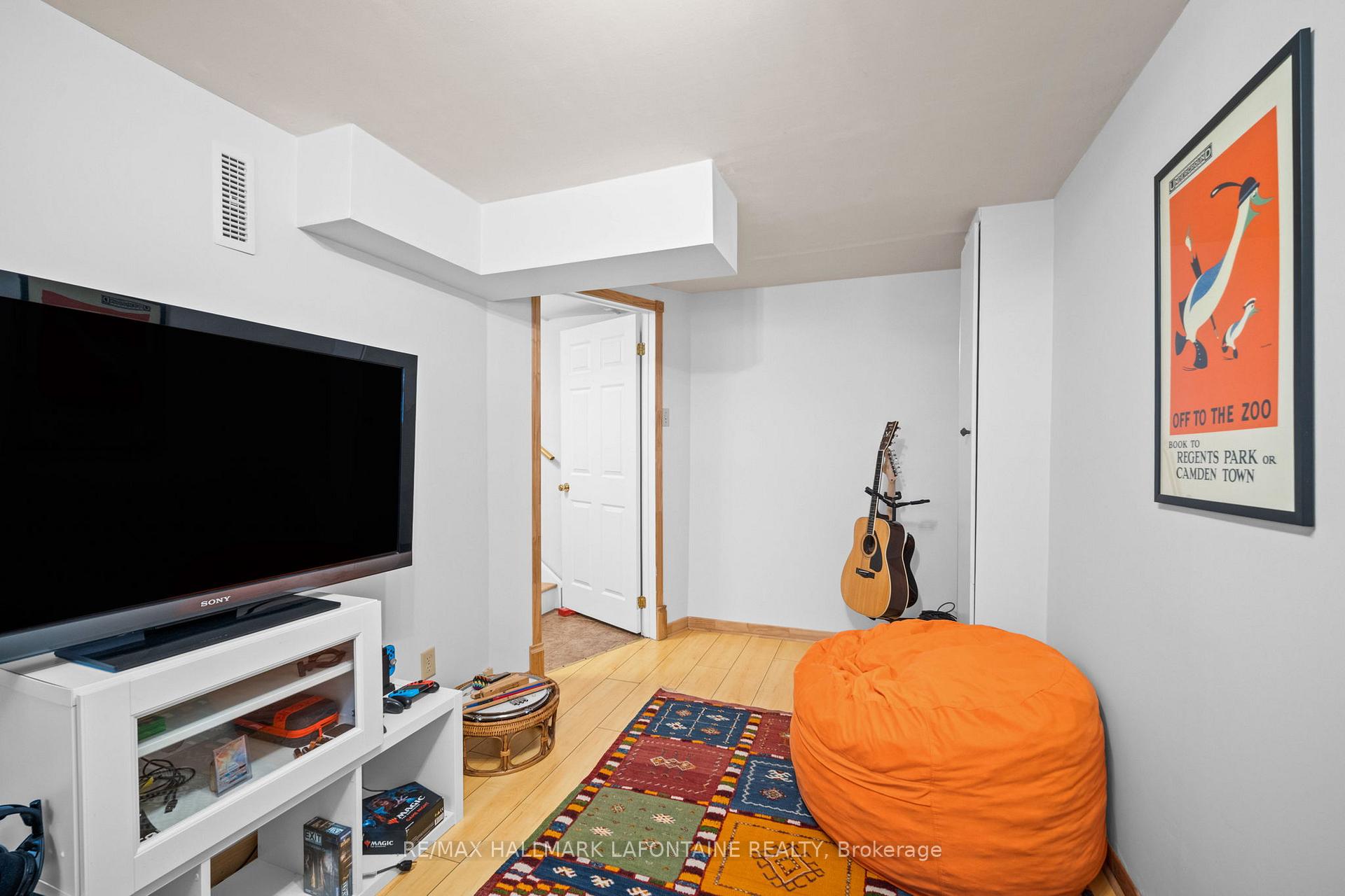 Photo 3 of 143 Blackburn Avenue, Ottawa, Sandy Hill — HOMEH