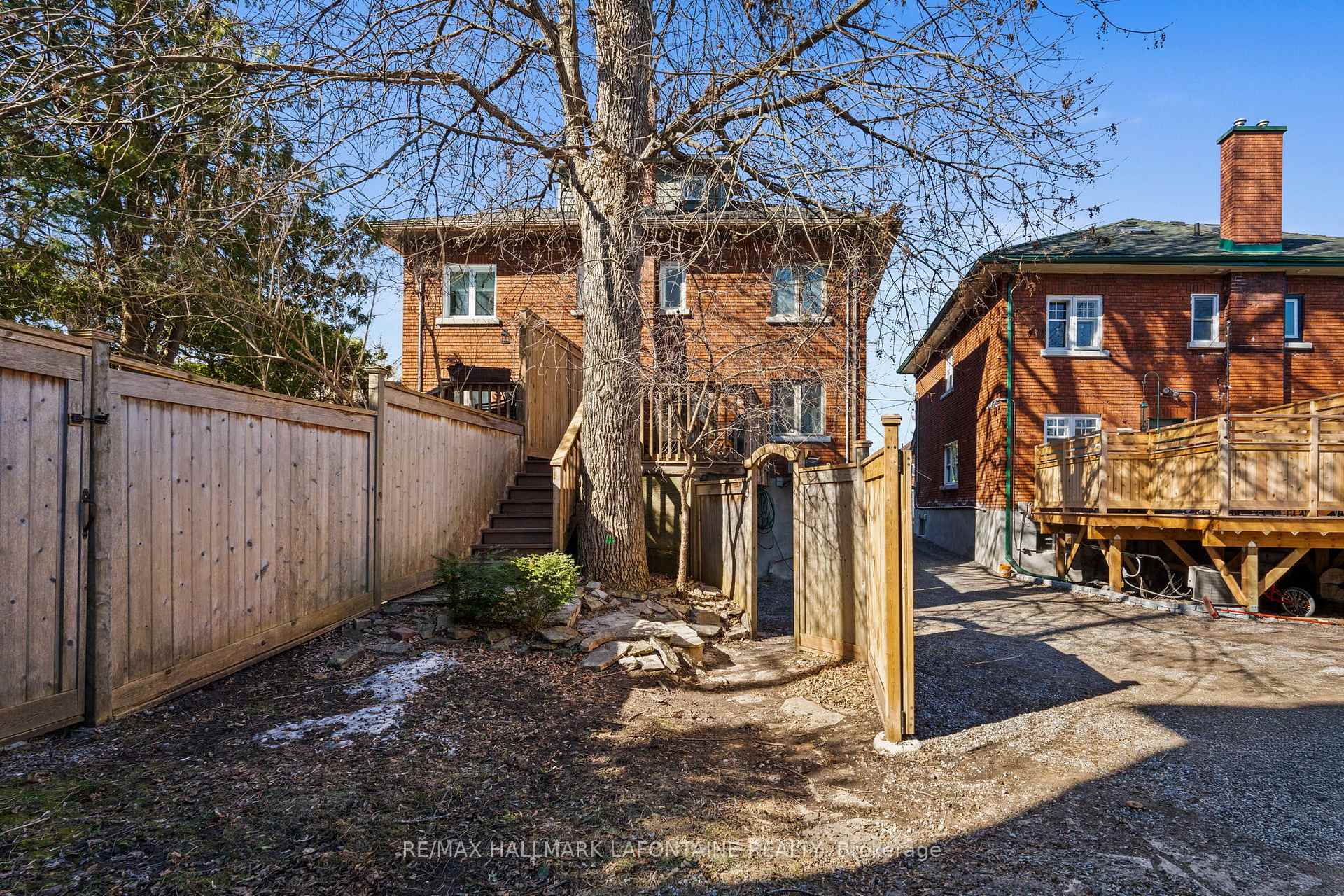 Photo 4 of 143 Blackburn Avenue, Ottawa, Sandy Hill — HOMEH