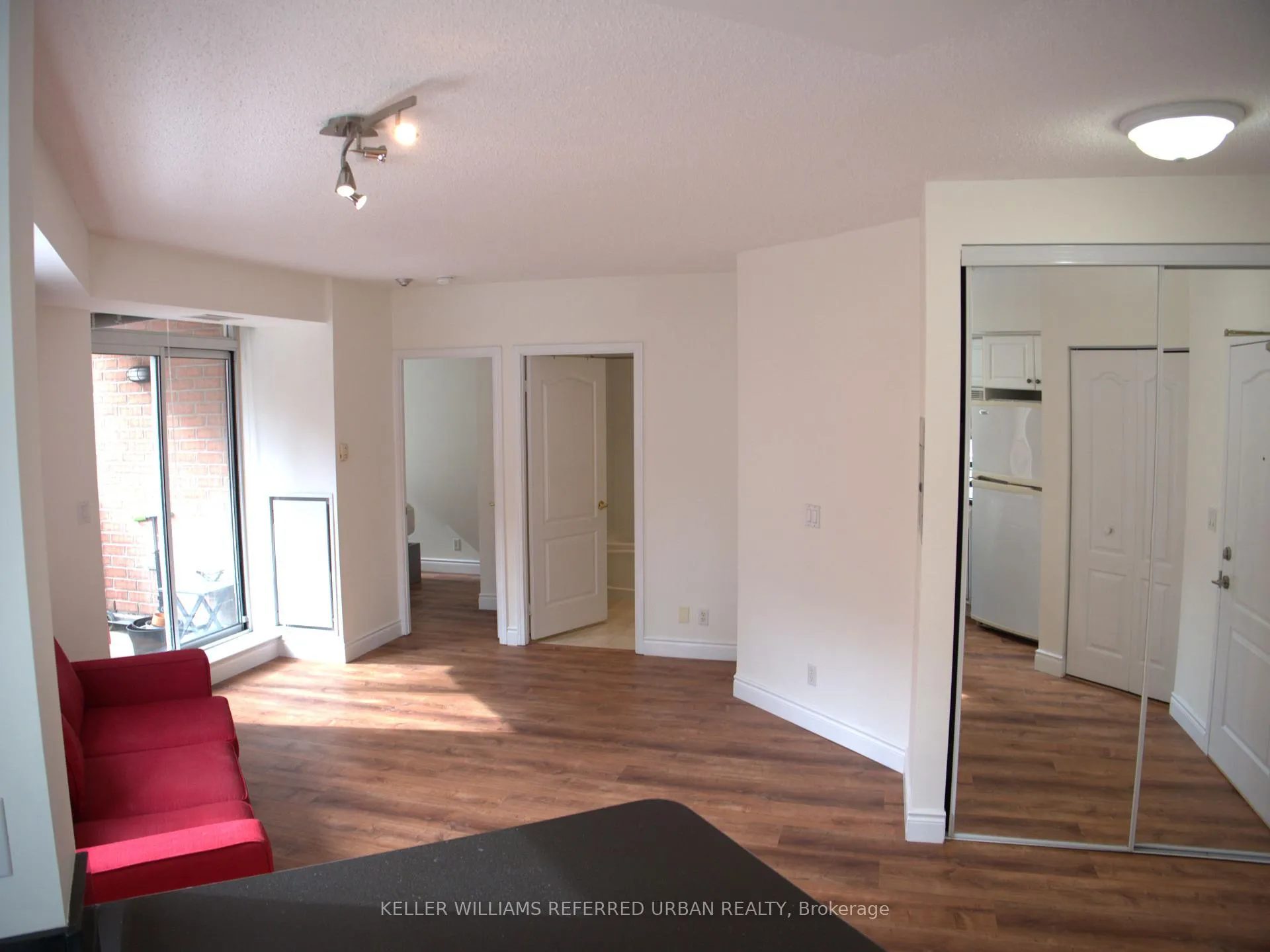 Photo 3 of 20 Collier Street, Toronto, Rosedale-Moore Park — HOMEH